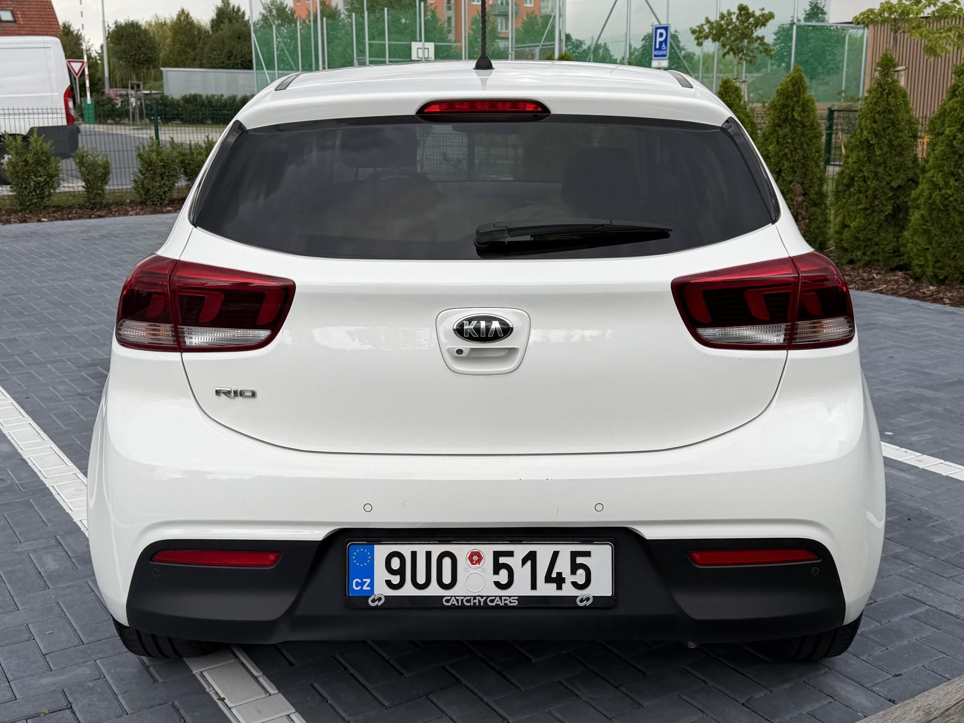 Kia Rio, 1.2i 62 kW/park. kamera - fotka 4