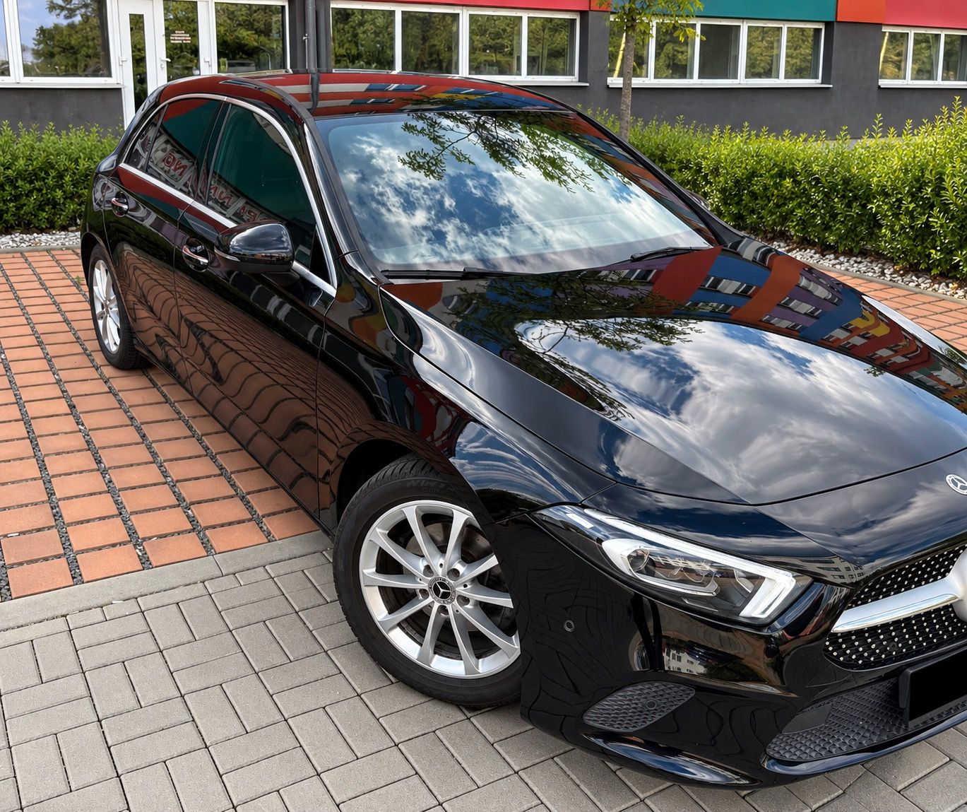 Mercedes-Benz Třídy A, 180d Progressive + Premium - fotka 3