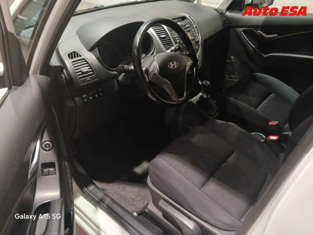 Hyundai ix20, 1.4 CRDI,ČR - fotka 3