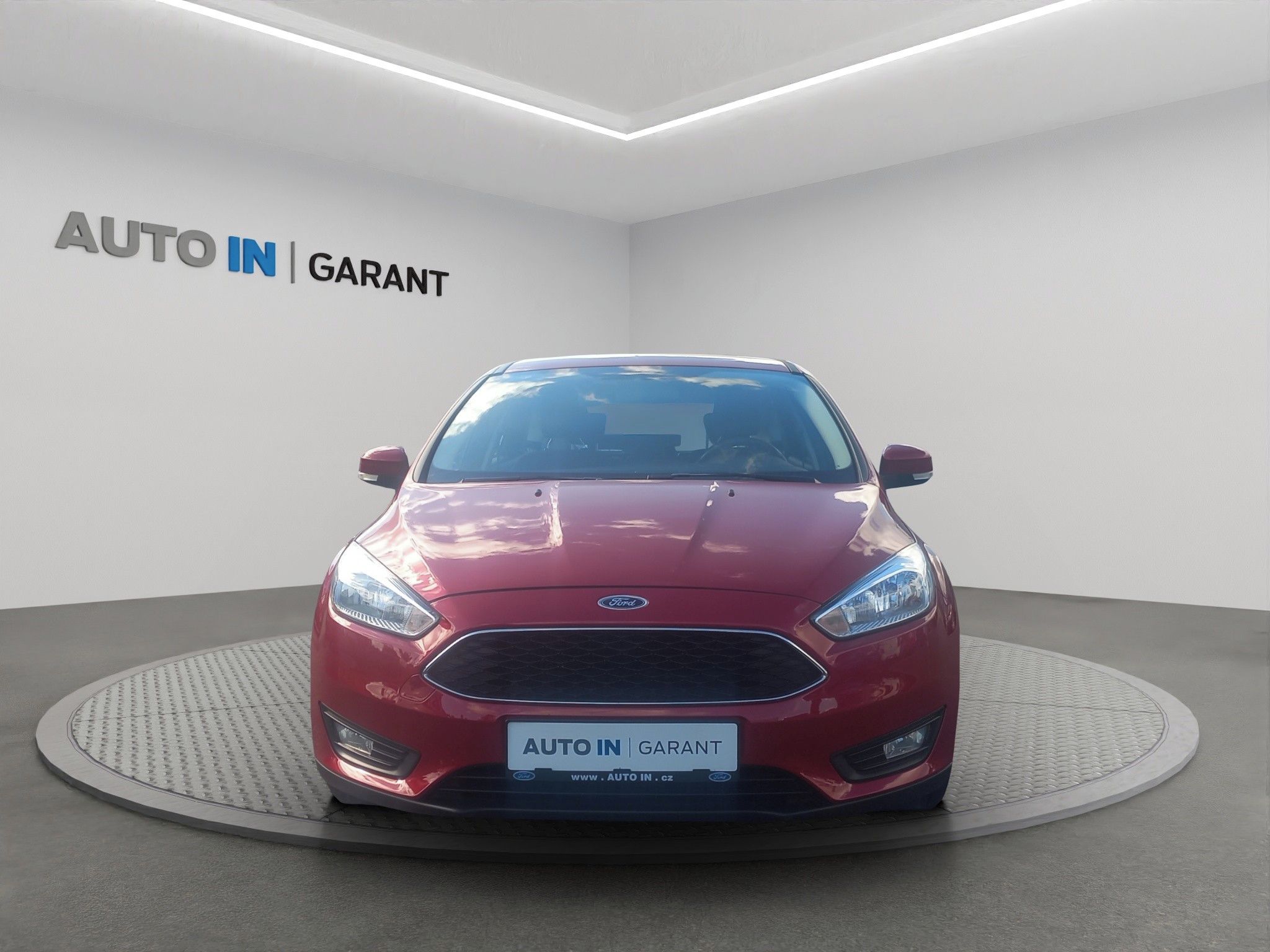 Ford Focus, 1.0 74 kW, 1MAJ,ČR,SERVIS - fotka 2