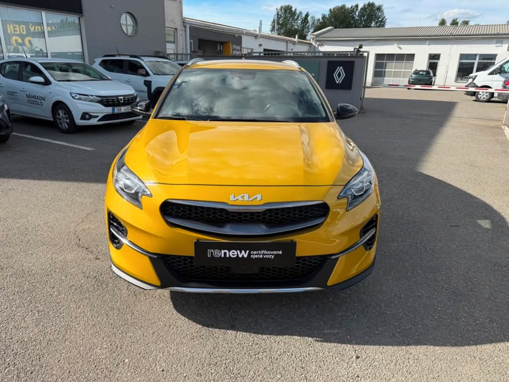 Kia XCee´d, 1.5 T-GDI 118 kW DCT Black Edi - fotka 2