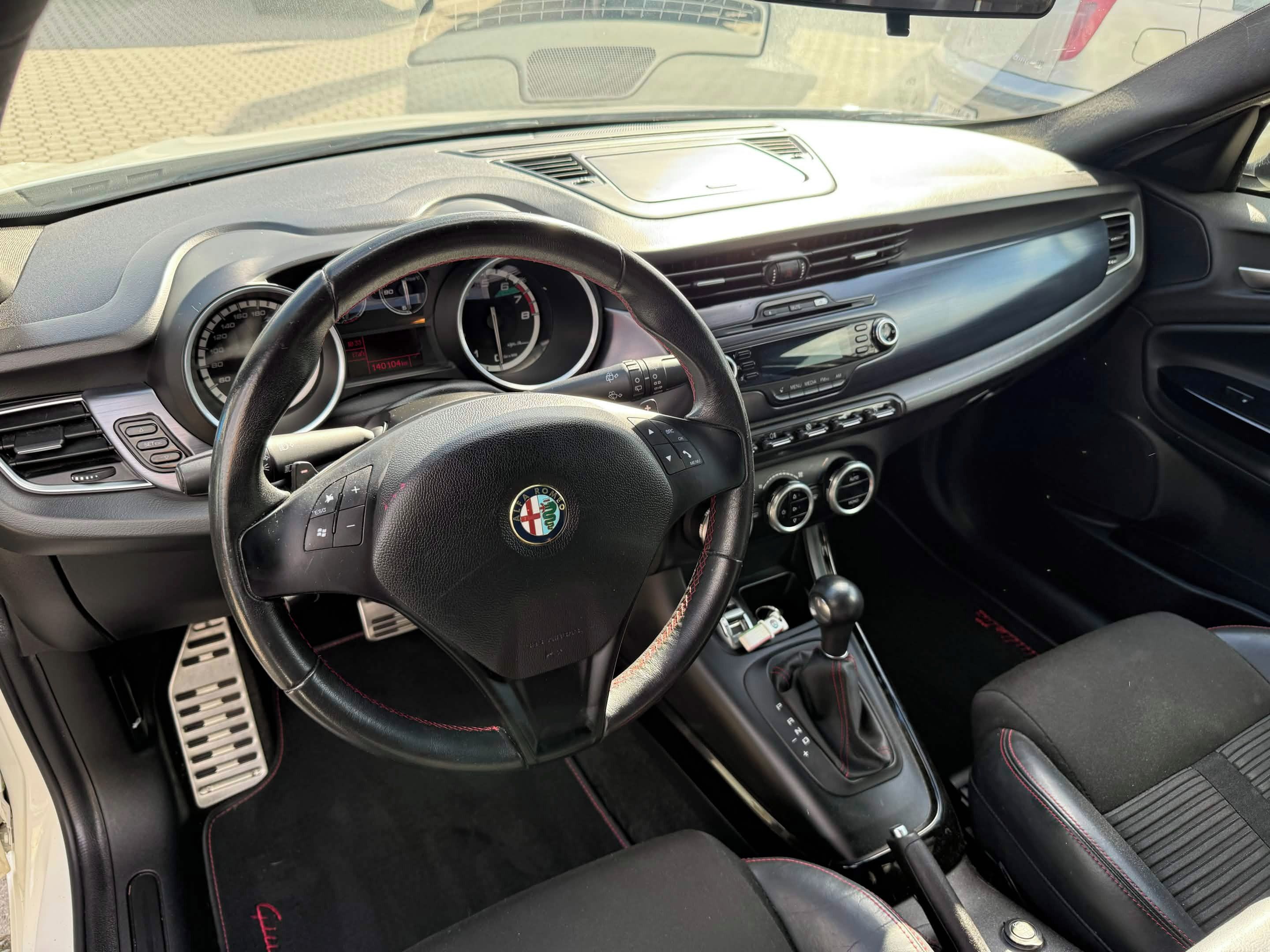 Alfa Romeo Giulietta, 1.4 TB Multiair - fotka 4