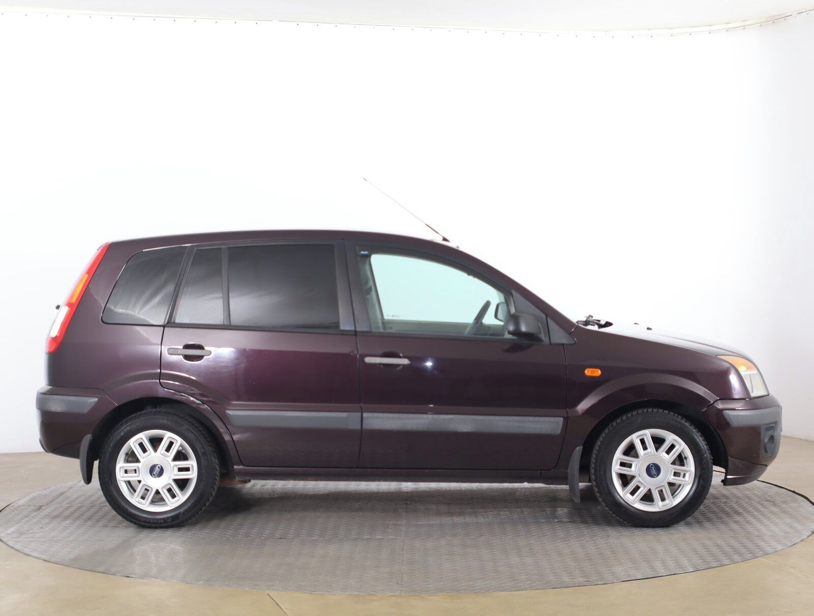Ford Fusion, 1.4, rezervace - fotka 6
