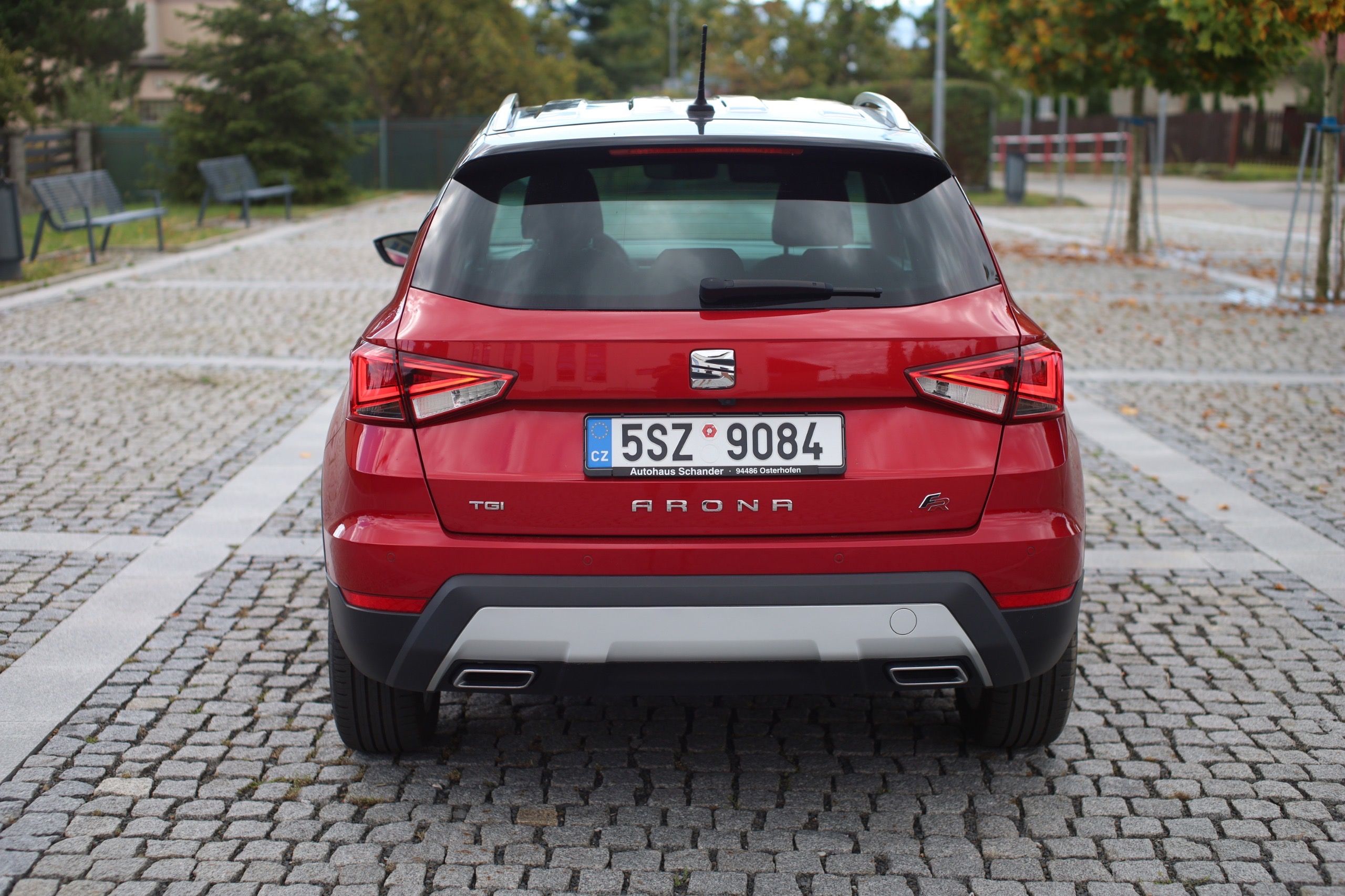 Seat Arona, FR 1.0 TGI, super stav - fotka 5
