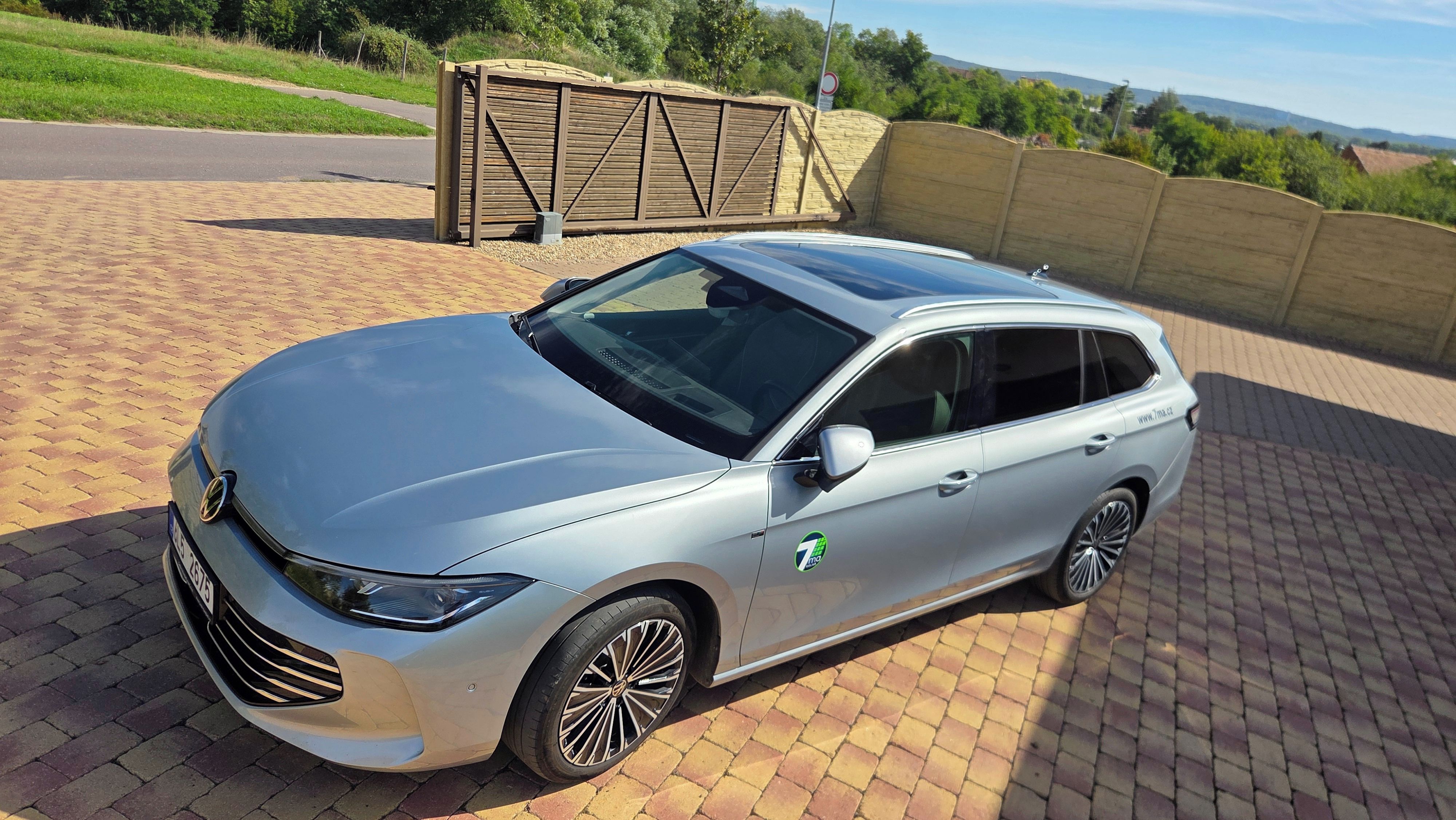 Volkswagen Passat, VW Passat Variant 2.0 TDI DSG - fotka 4