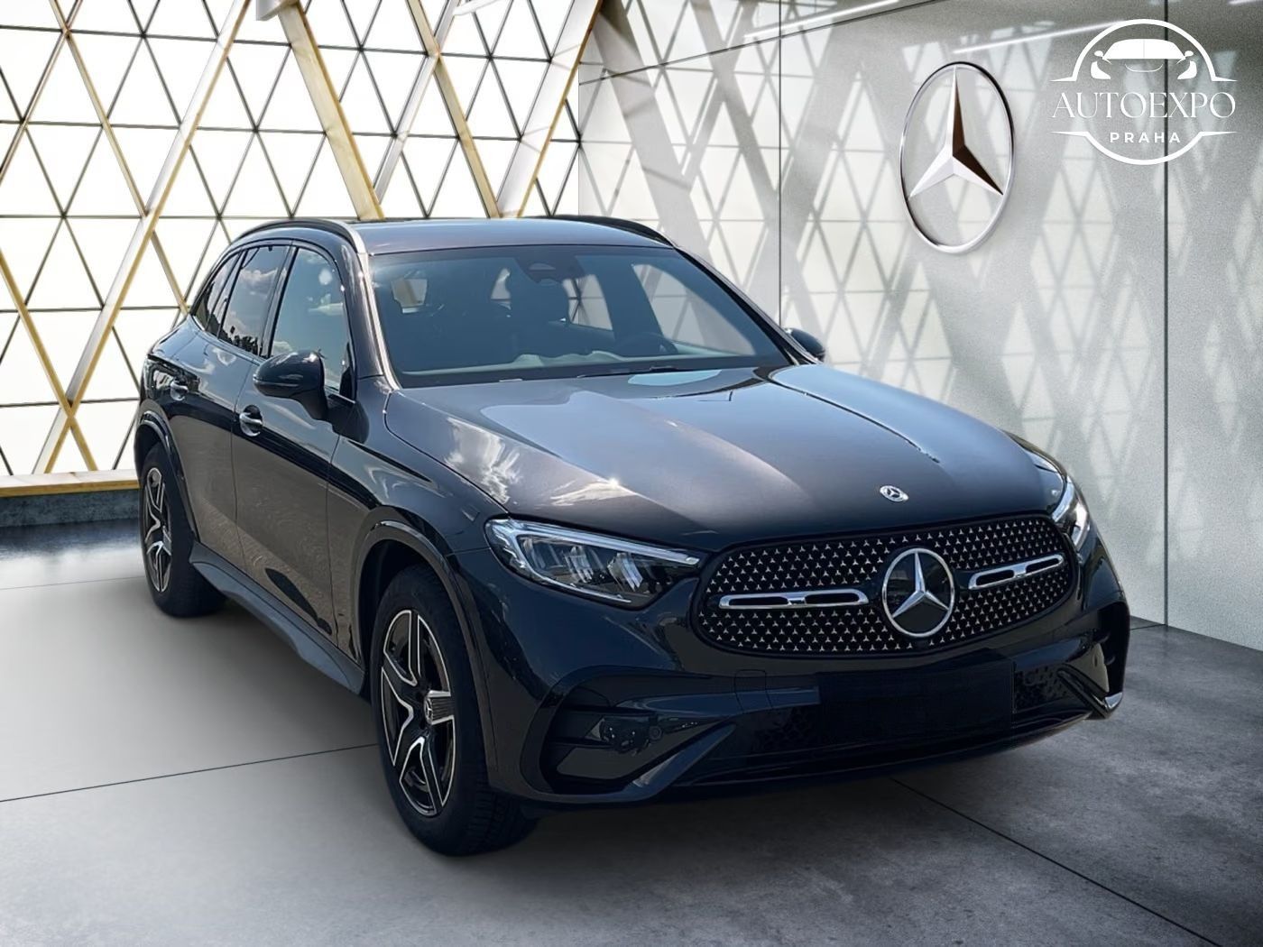 Mercedes-Benz GLC, 300d 4MATIC AMG Night* - fotka 4