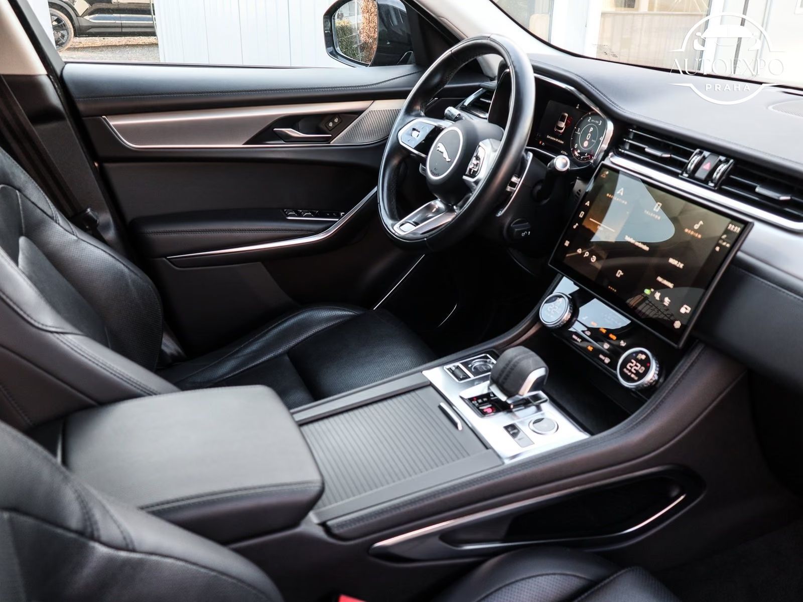 Jaguar F-Pace, F-PACE D200 S AWD* - fotka 3