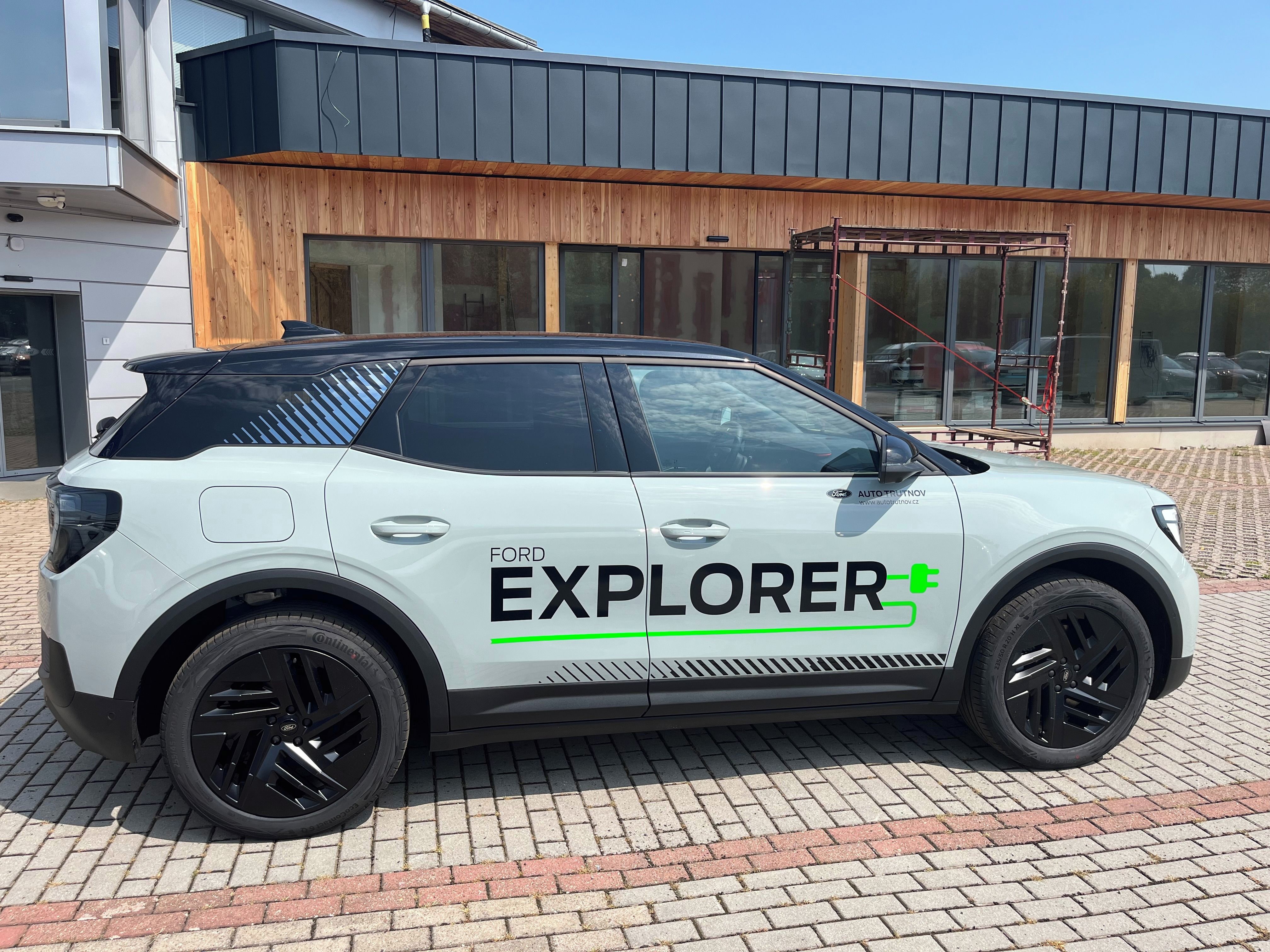 Ford Explorer, BEV 250kW 77kWh Collection AWD - fotka 6
