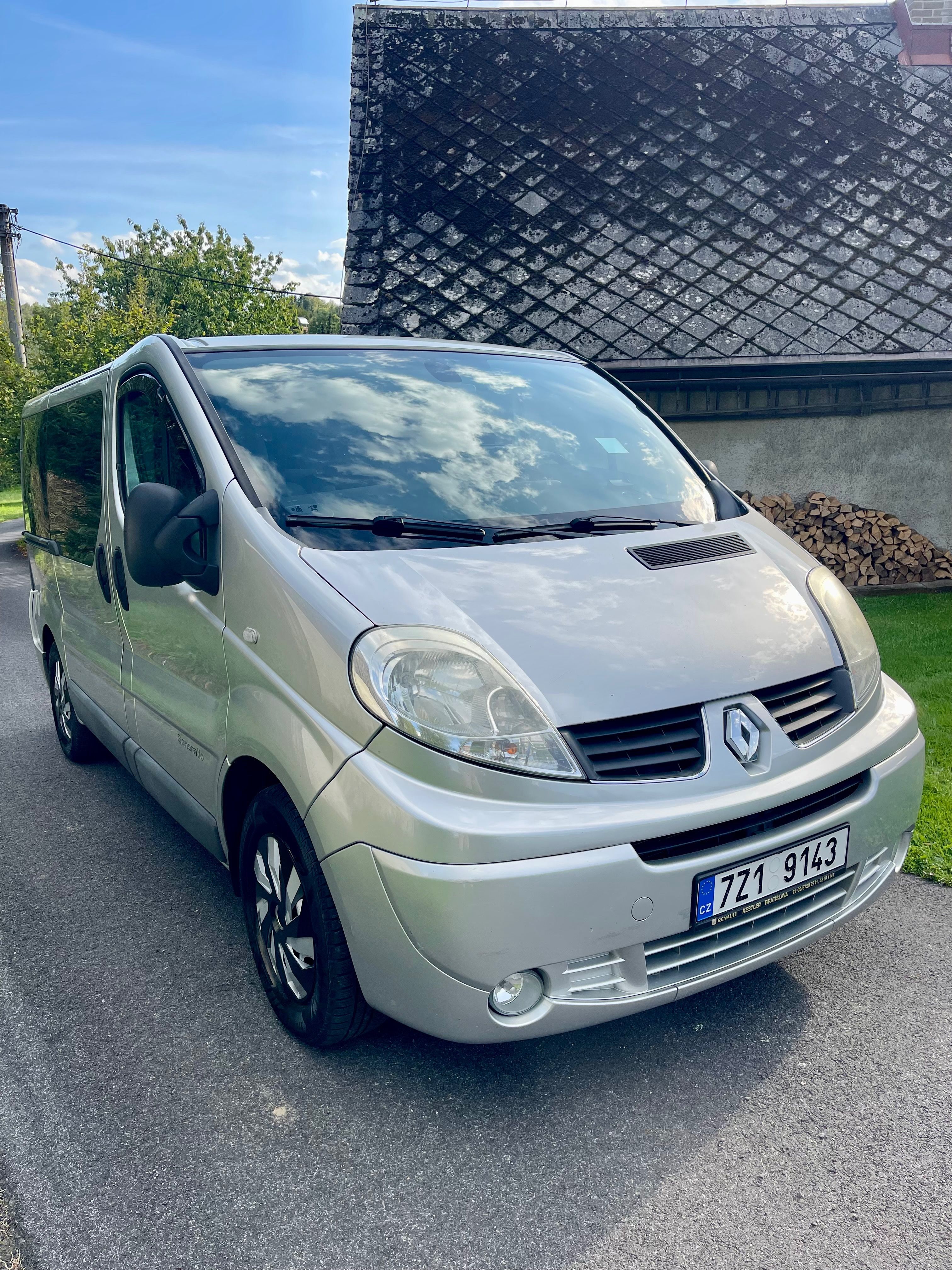 Renault Trafic, 2.5 DCI 107 KW