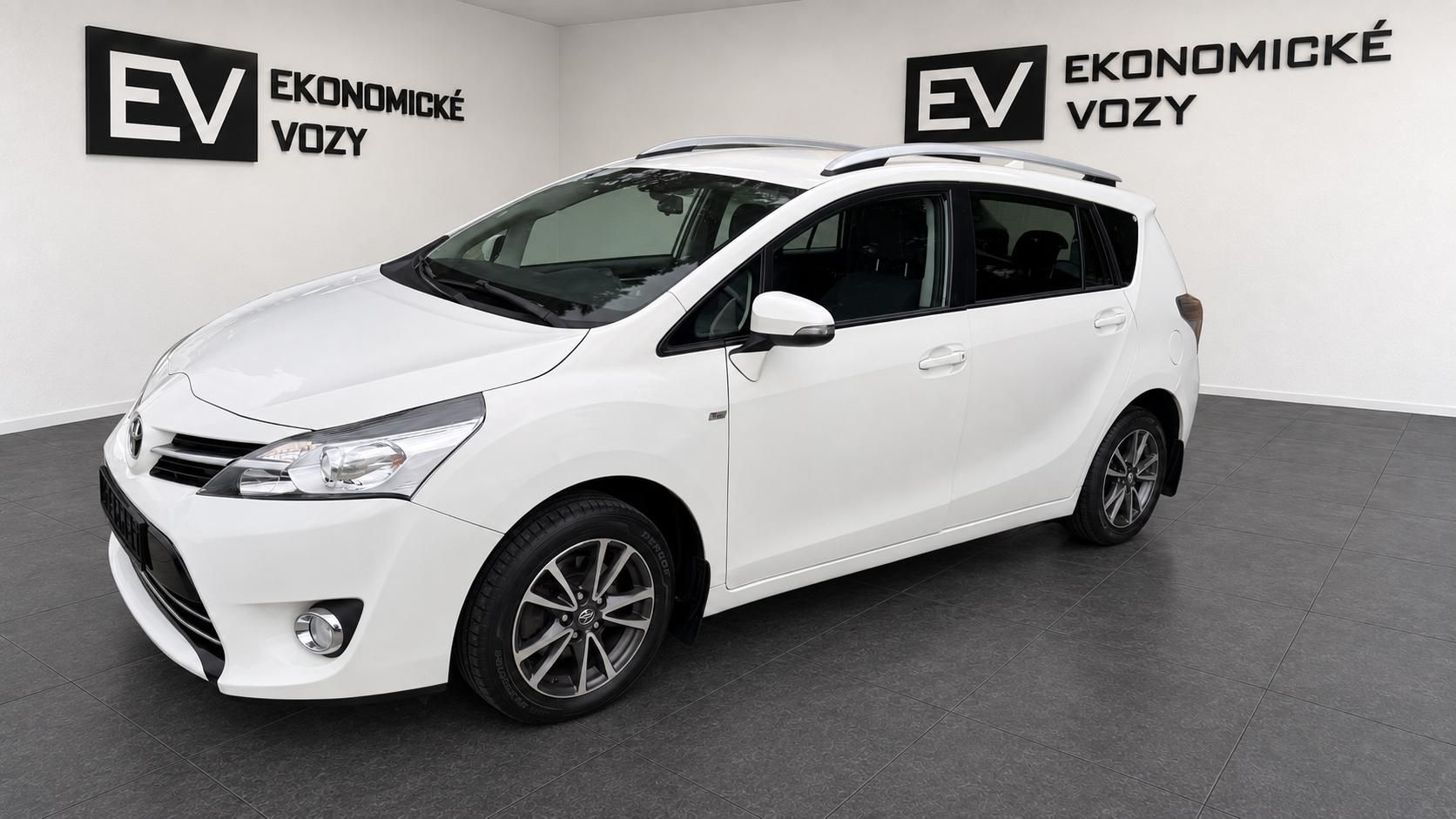 Toyota Verso, 2.0DID,ČR,7 MÍST,2 MAJITEL - fotka 4