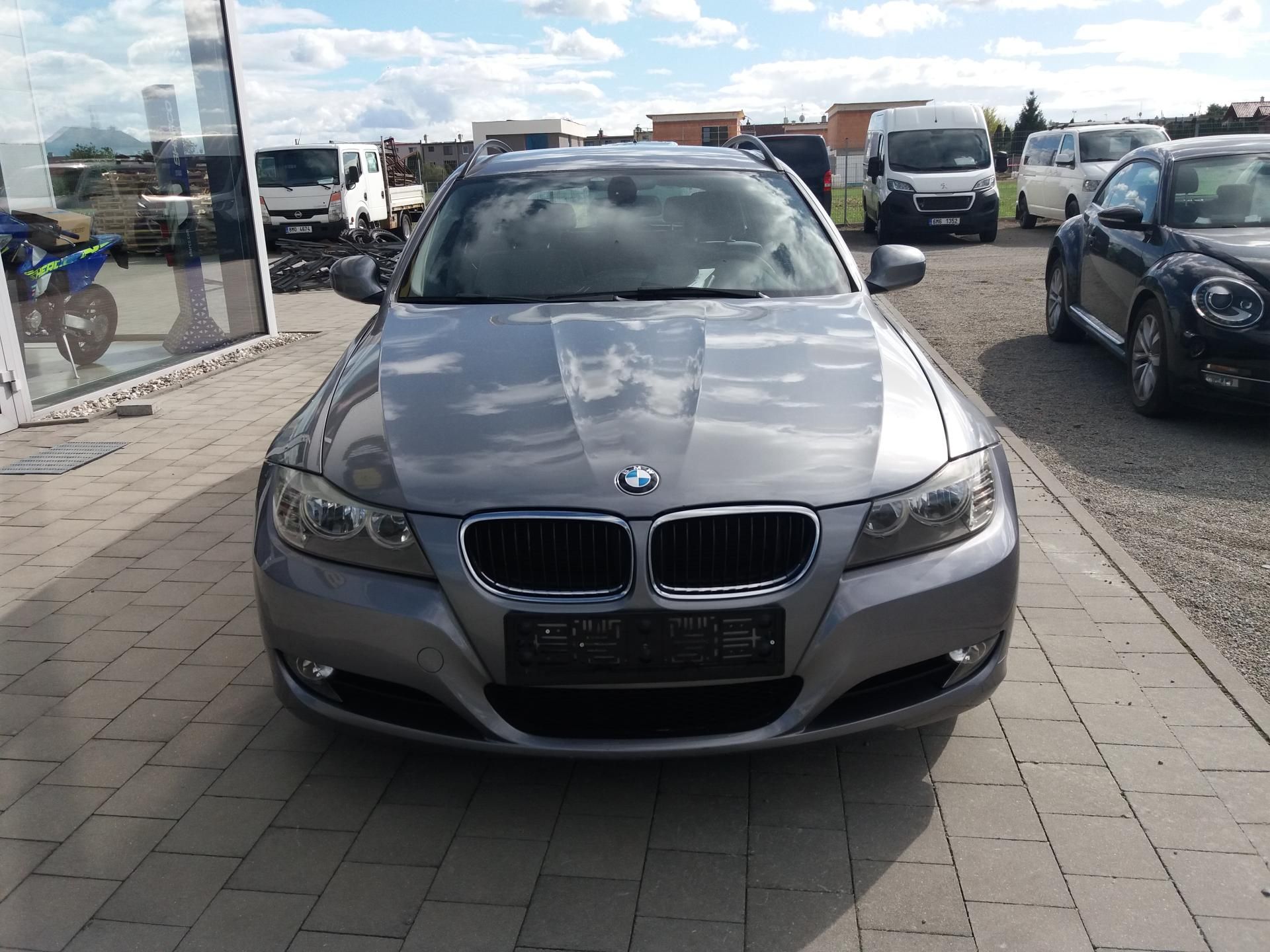 BMW Řada 3, 2.0d,105kW,VÝHŘEV.SEDADEL!! - fotka 2