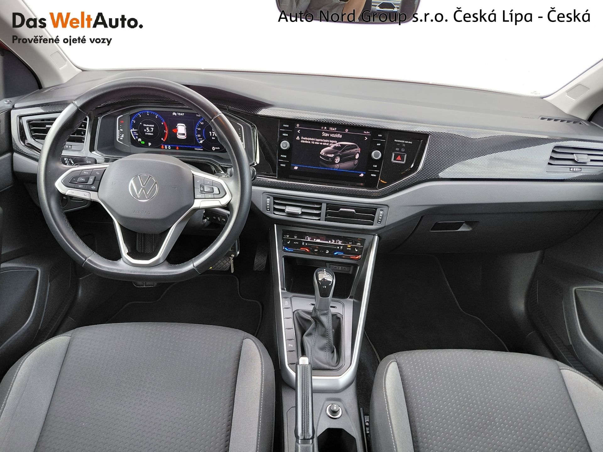 Volkswagen Polo, 1,0 TSI DSG LIFE 70 kW - fotka 5