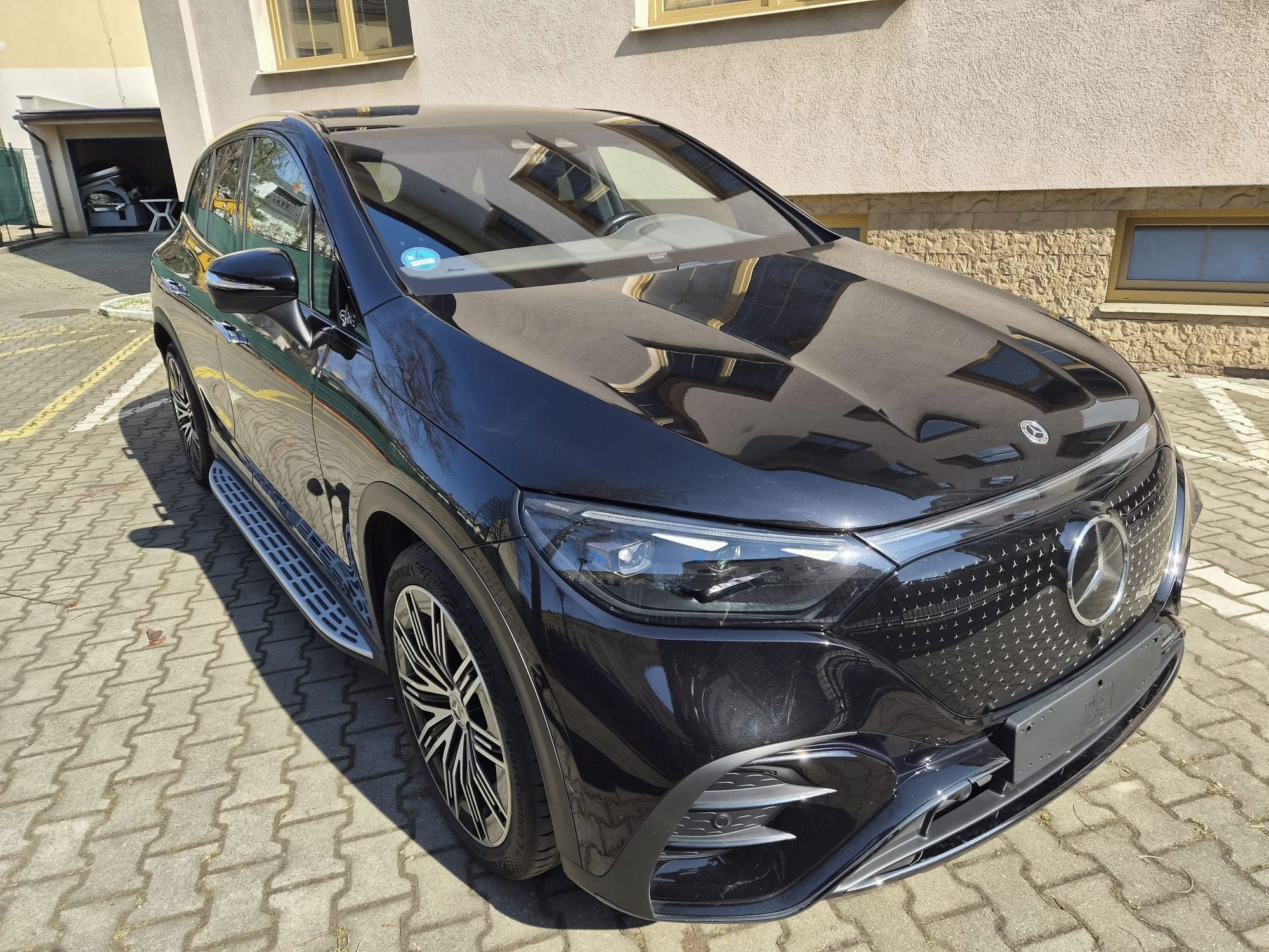 Mercedes-Benz EQE, EQE 500 4MATIC AMG, SOH 99,9% - fotka 3