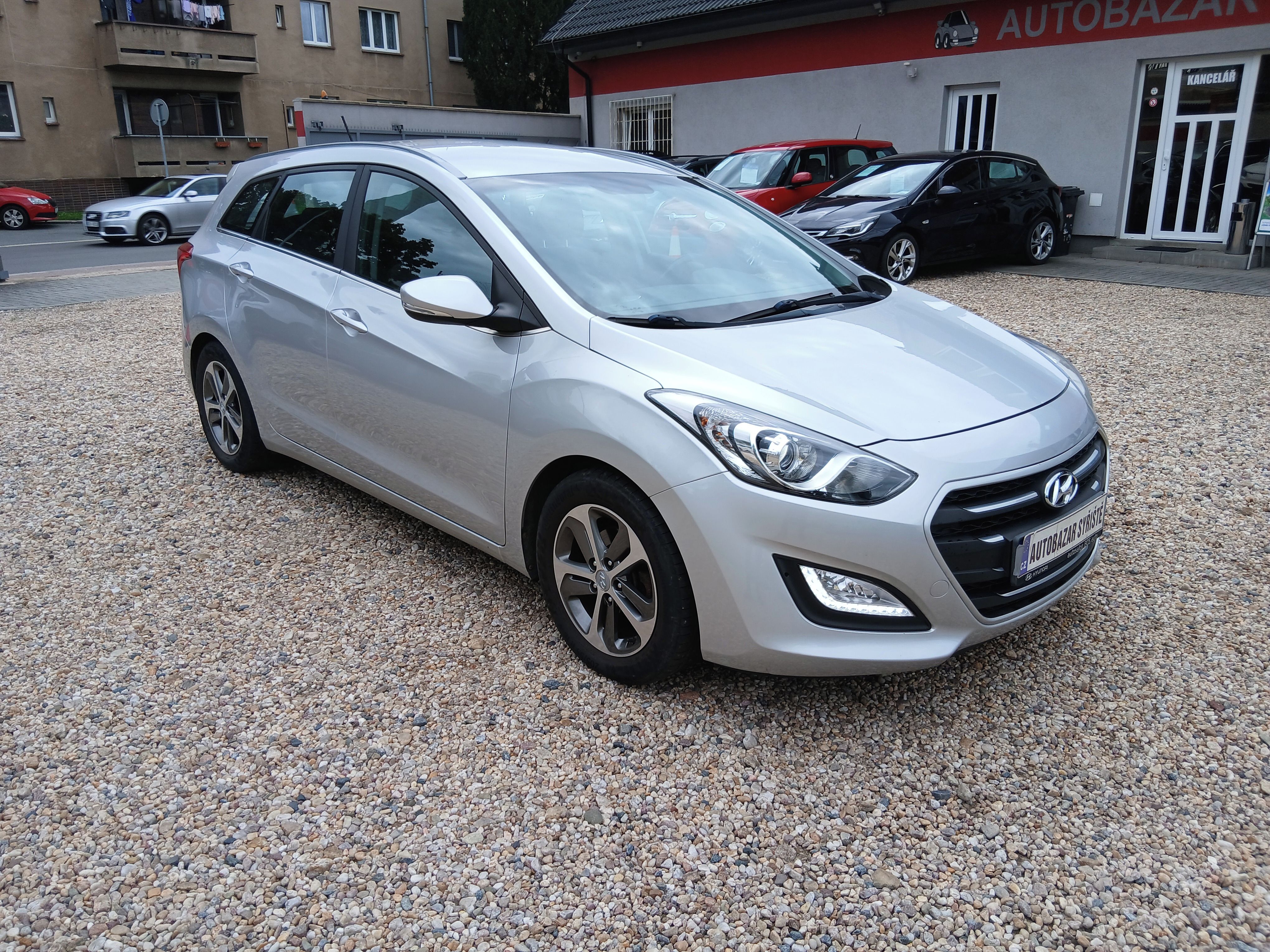 Hyundai i30, 1.6CRDi 81KW GW DPH, ČR S.Knih - fotka 3