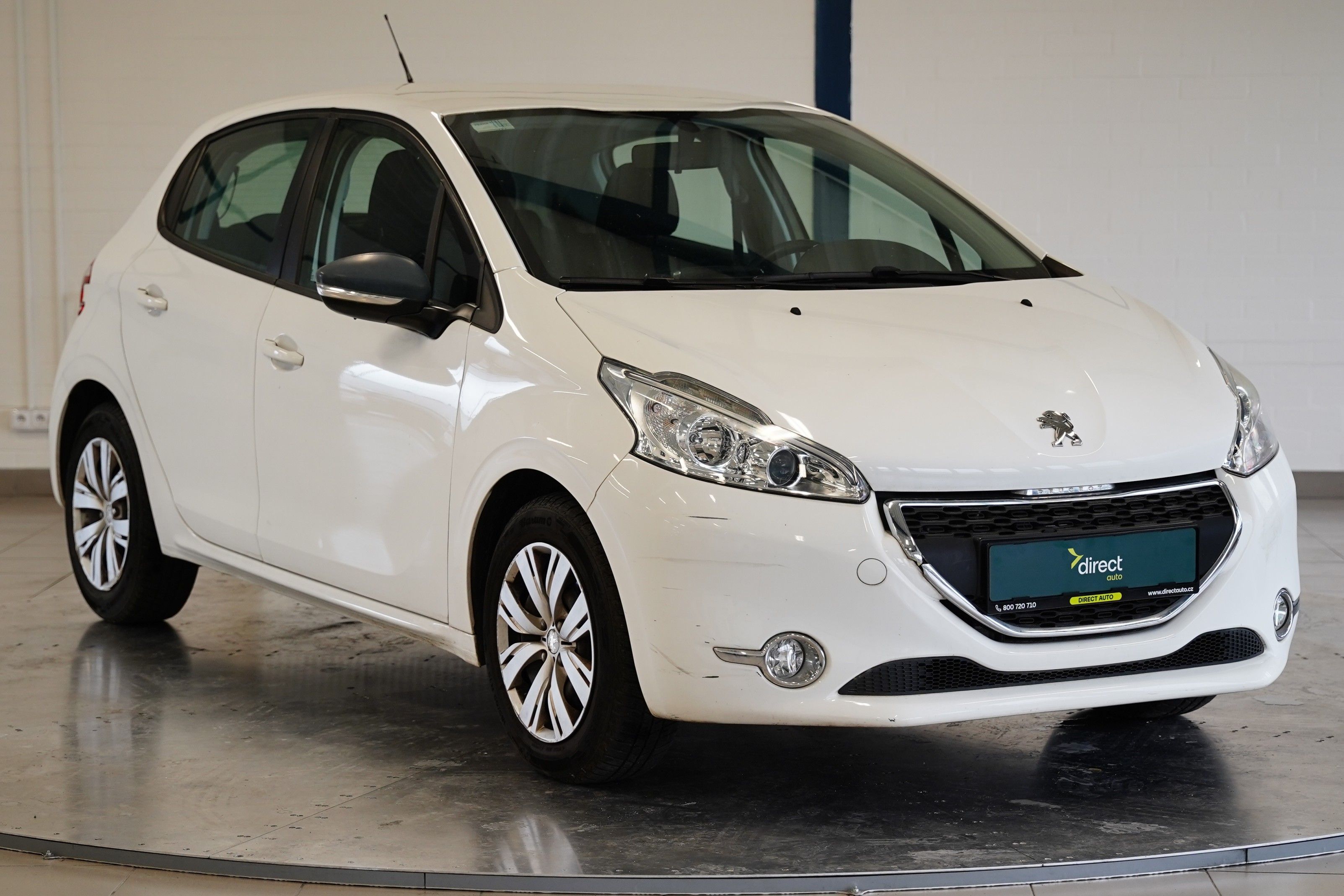 Peugeot 208, 1.0i 50 kW - fotka 3