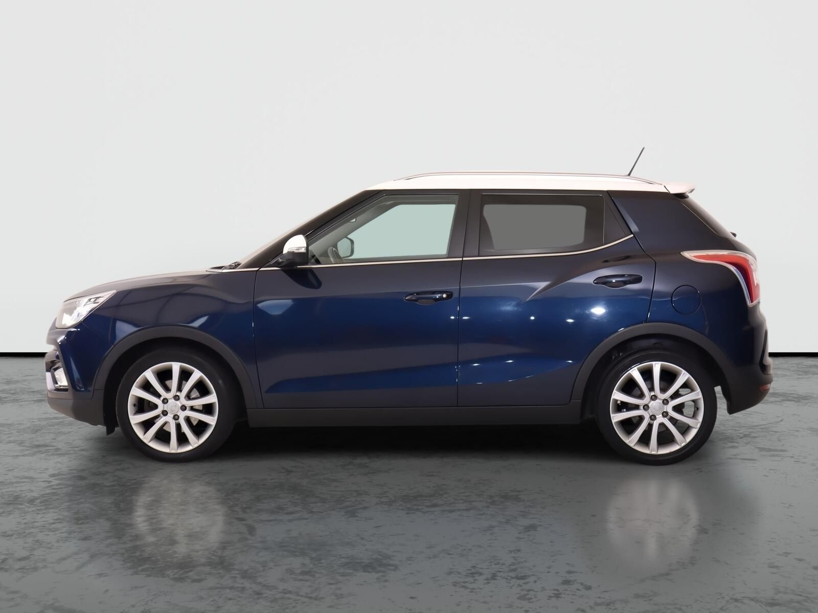 SsangYong Tivoli, 1.6 e-XGi, Automat, Serv.kniha - fotka 3