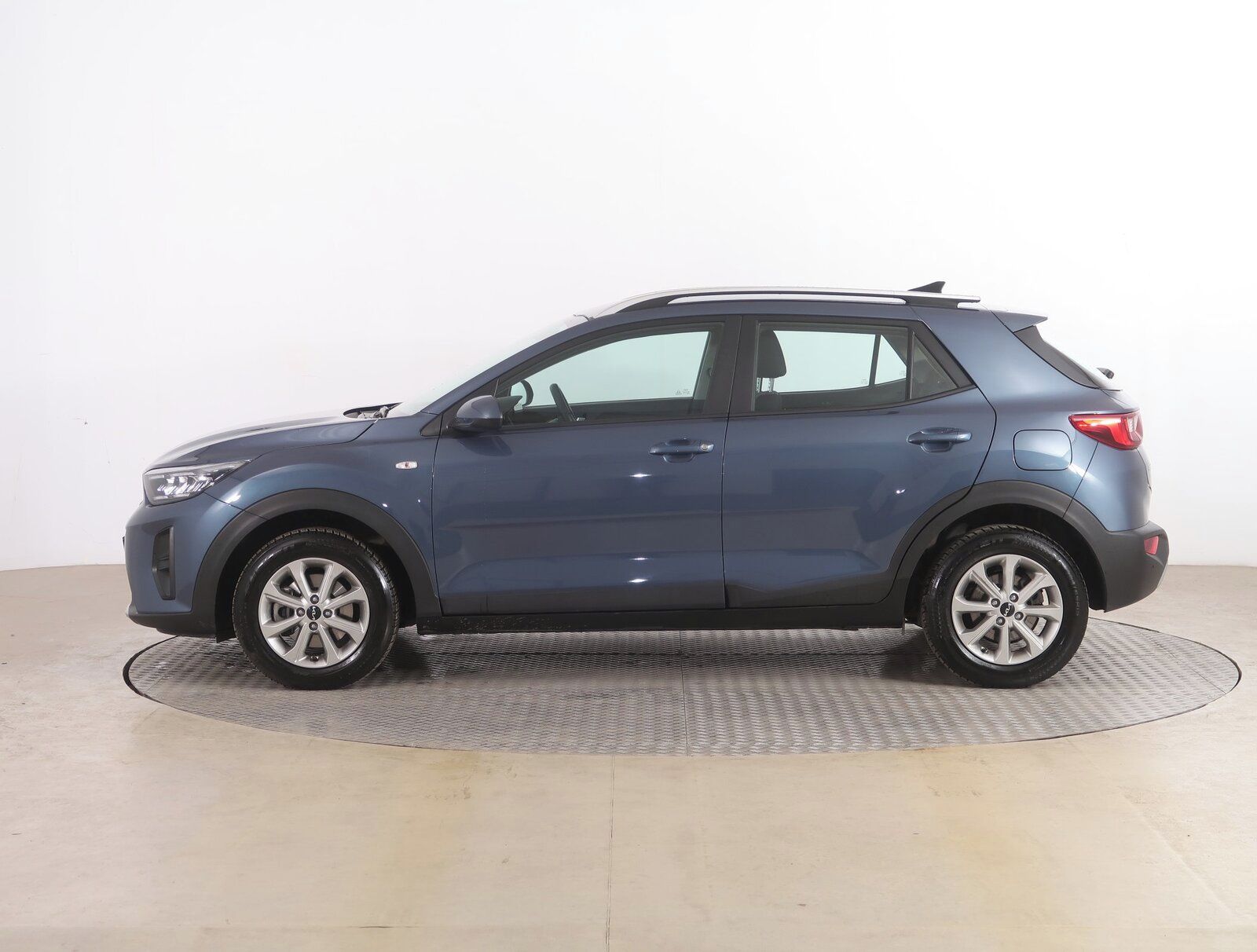 Kia Stonic, 1.2 DPI, Serv.kniha - fotka 3