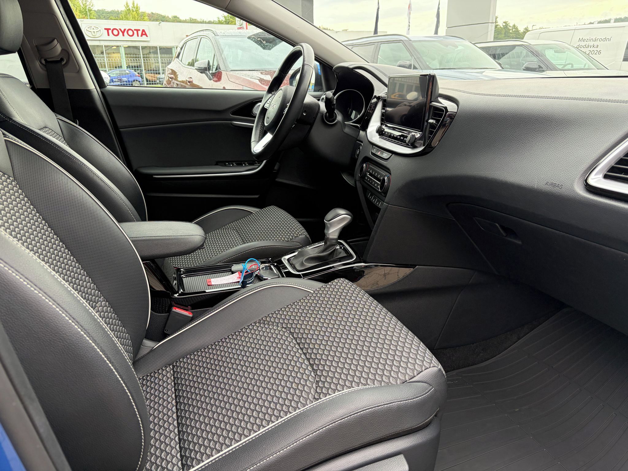 Kia XCee´d - fotka 6
