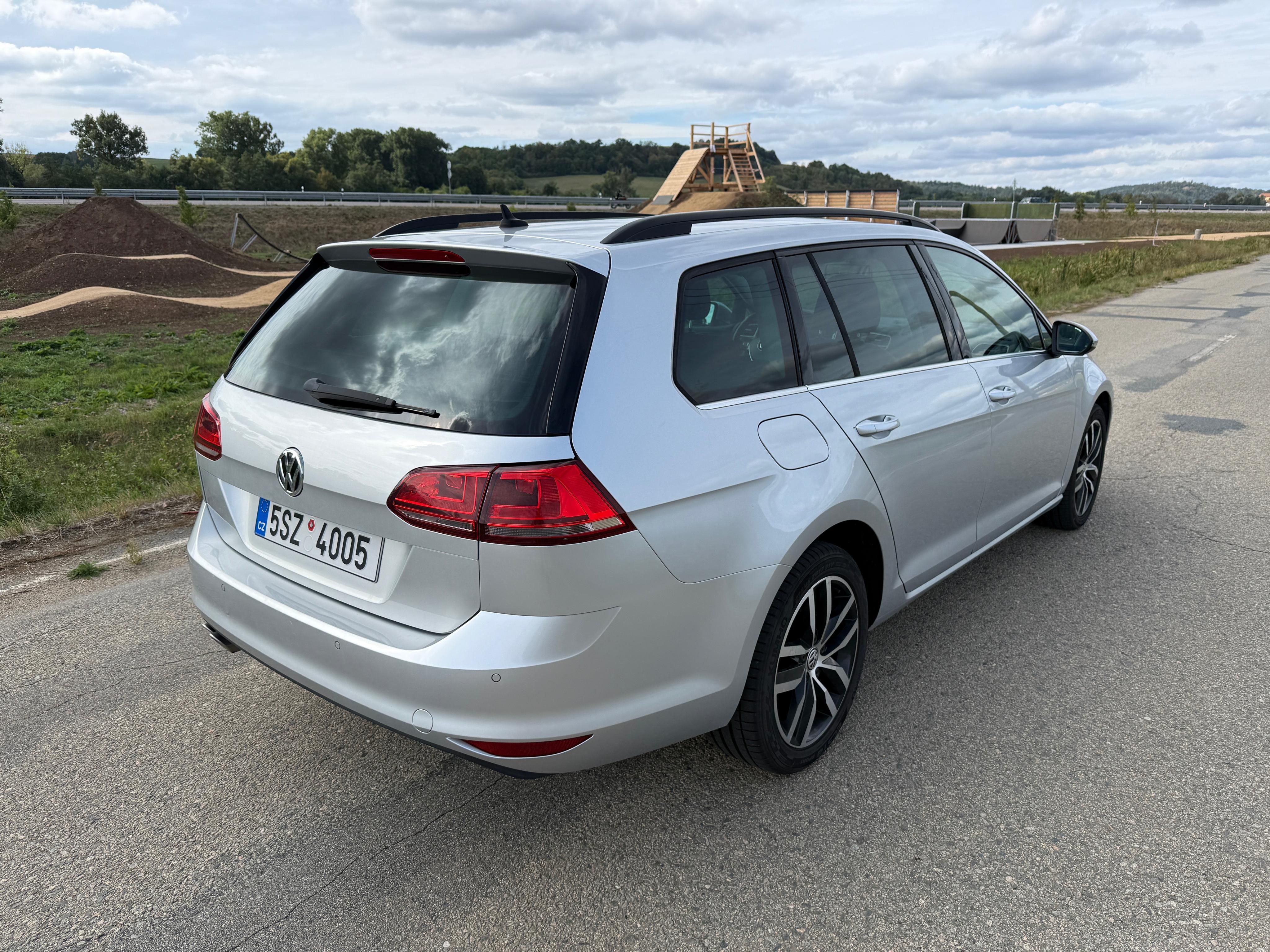 Volkswagen Golf, VW GOLF 7 2.0 TDI HIGHLINE - fotka 5