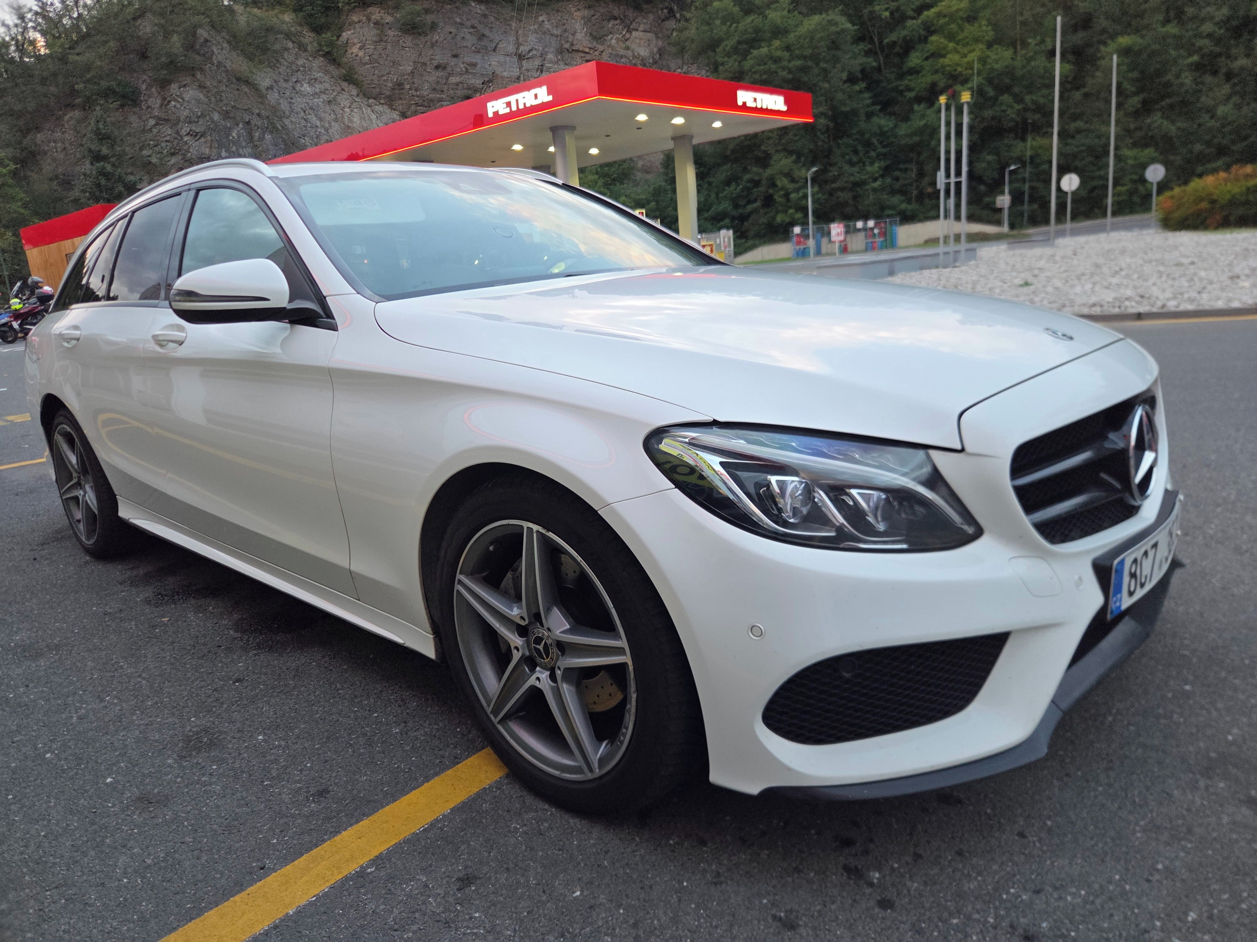 Mercedes-Benz Třídy C, Mercedes C 220 4matic AMG 2018 - fotka 6