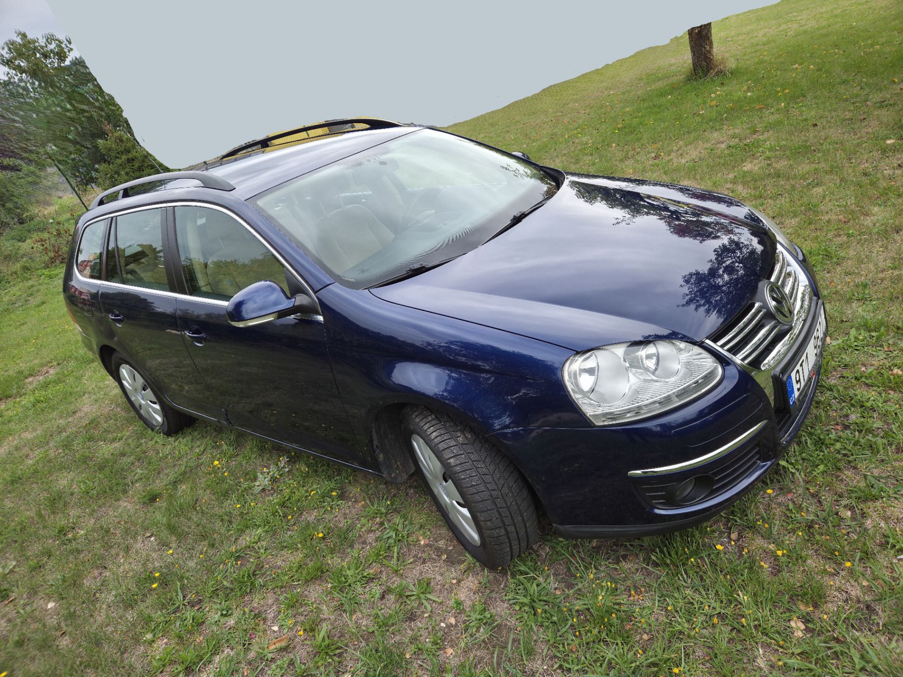 Volkswagen Golf Variant, 2.0 TDi, 103 kW, klima, 2×kola - fotka 3