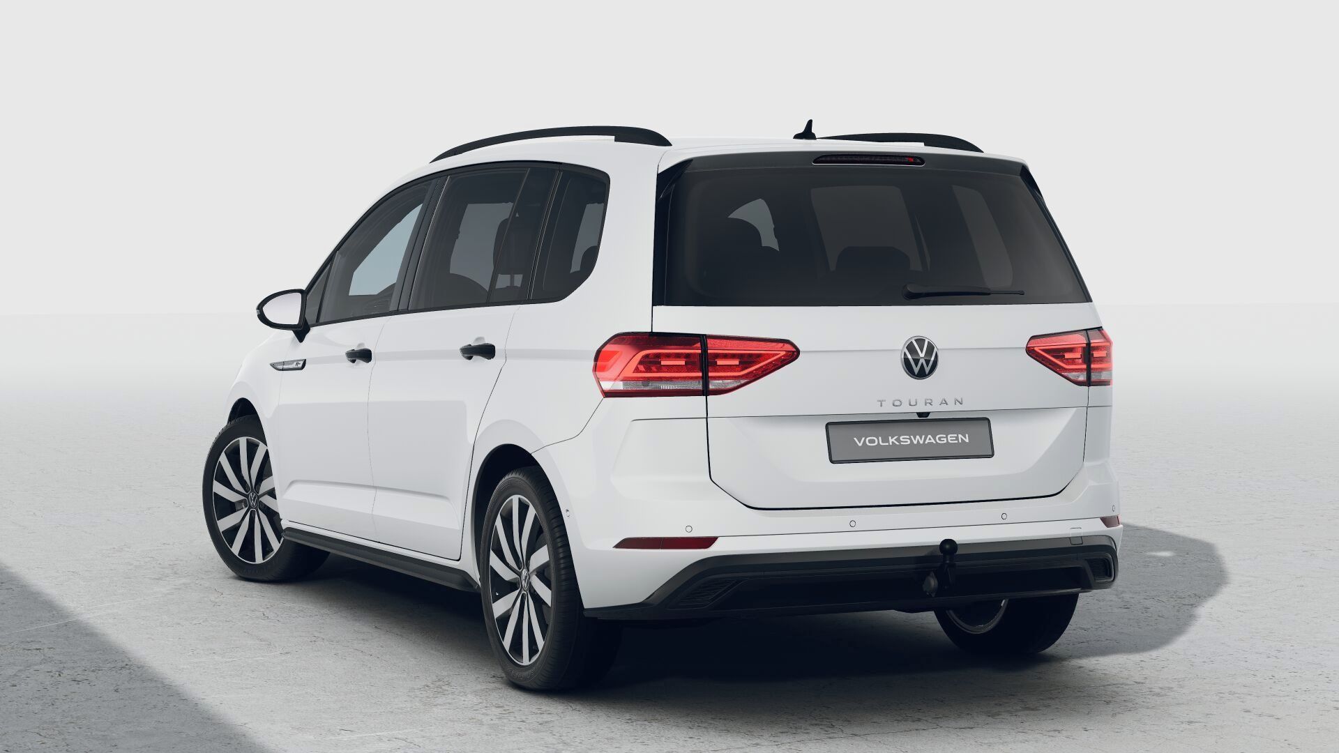 Volkswagen Touran, HL R-Line1,5TSI 110kWEVO2 7DSG - fotka 6