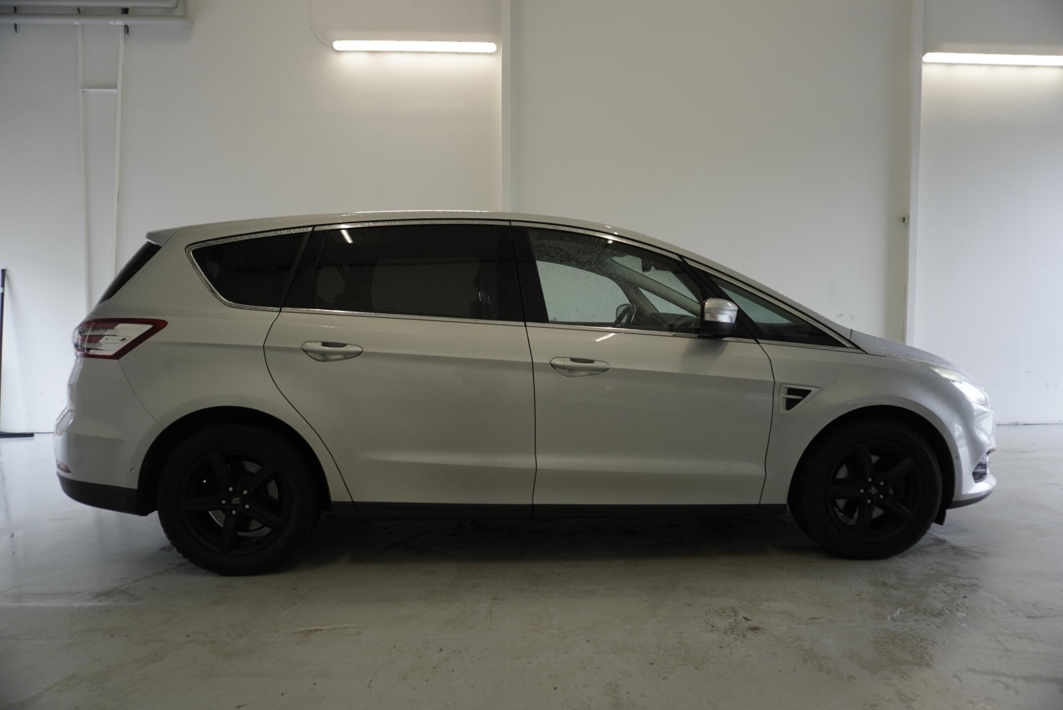 Ford S-MAX, 2.0 TDCi TITANIUM 4X4 7 MÍST - fotka 5