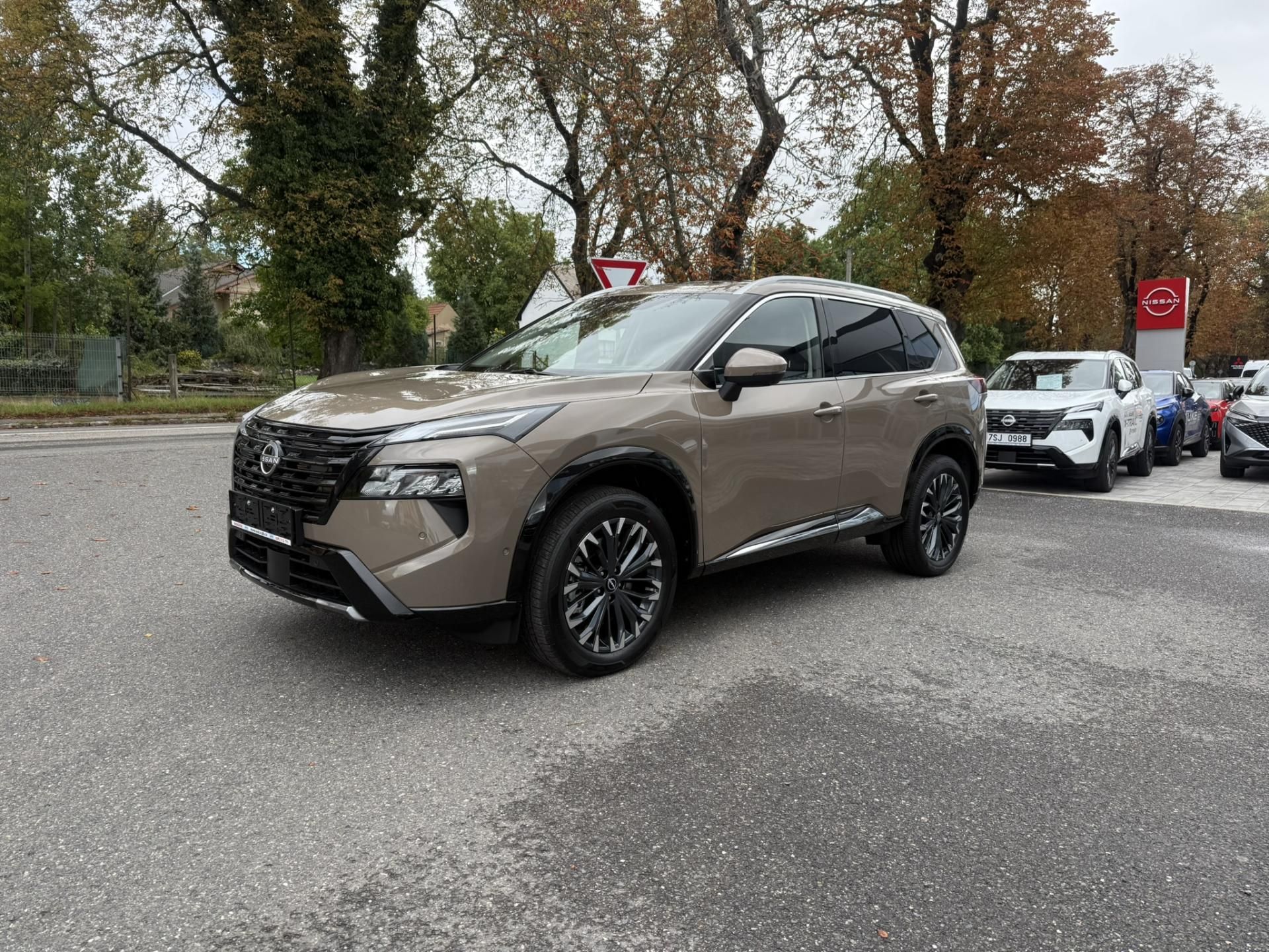 Nissan X-Trail, e-POWER,e-4O, 4WD, TEKNA, BOSE