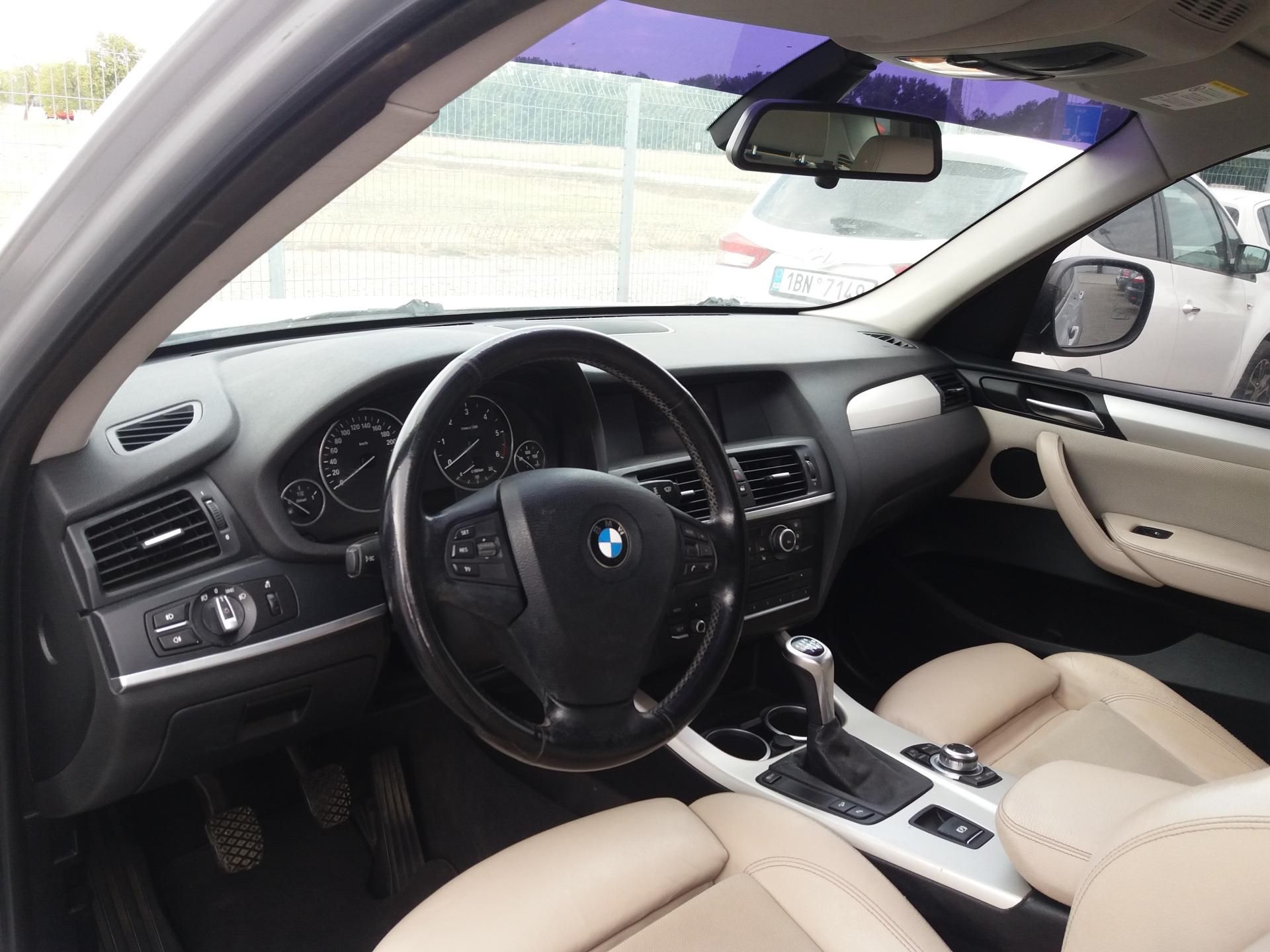 BMW X3, 2.0D,4X4,XENONY,PANORAMA,NAVI! - fotka 2