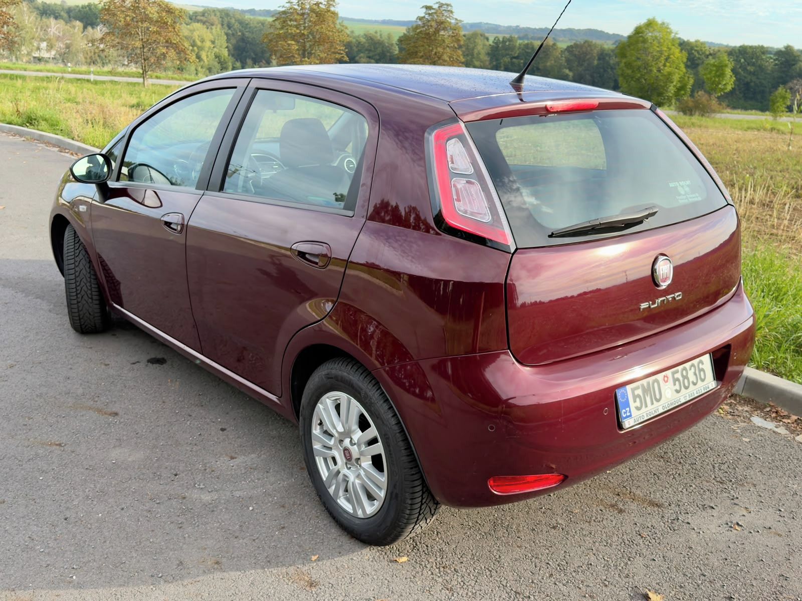 Fiat Punto, 1.Maj, 87TKM, SERVISKA, ROZVOD - fotka 3
