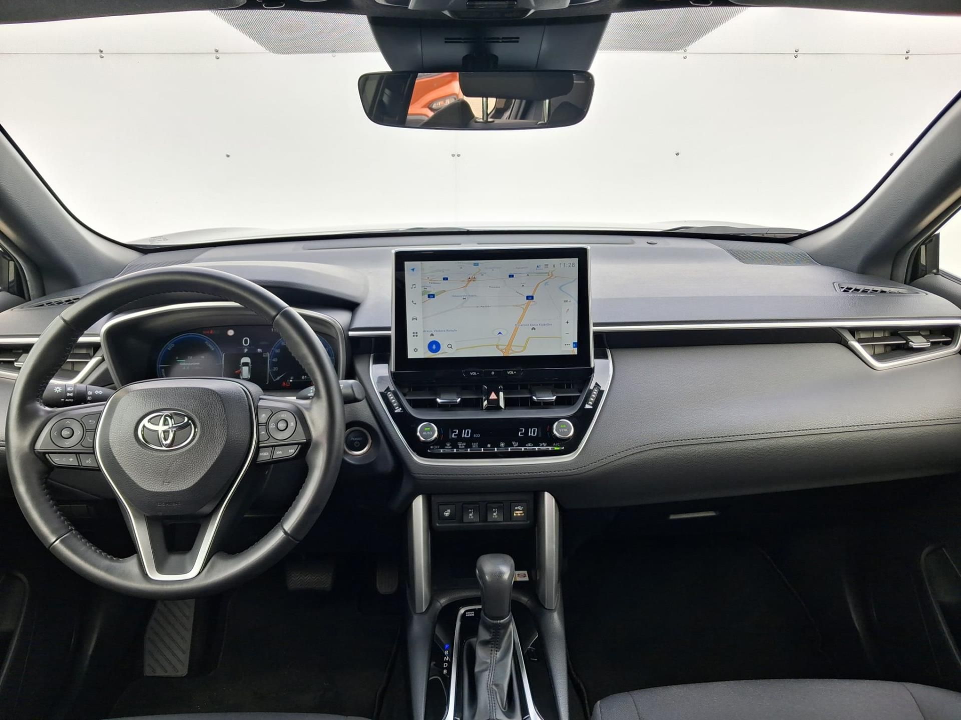 Toyota Corolla Cross, 2.0 HSD e-CVT Style - fotka 5