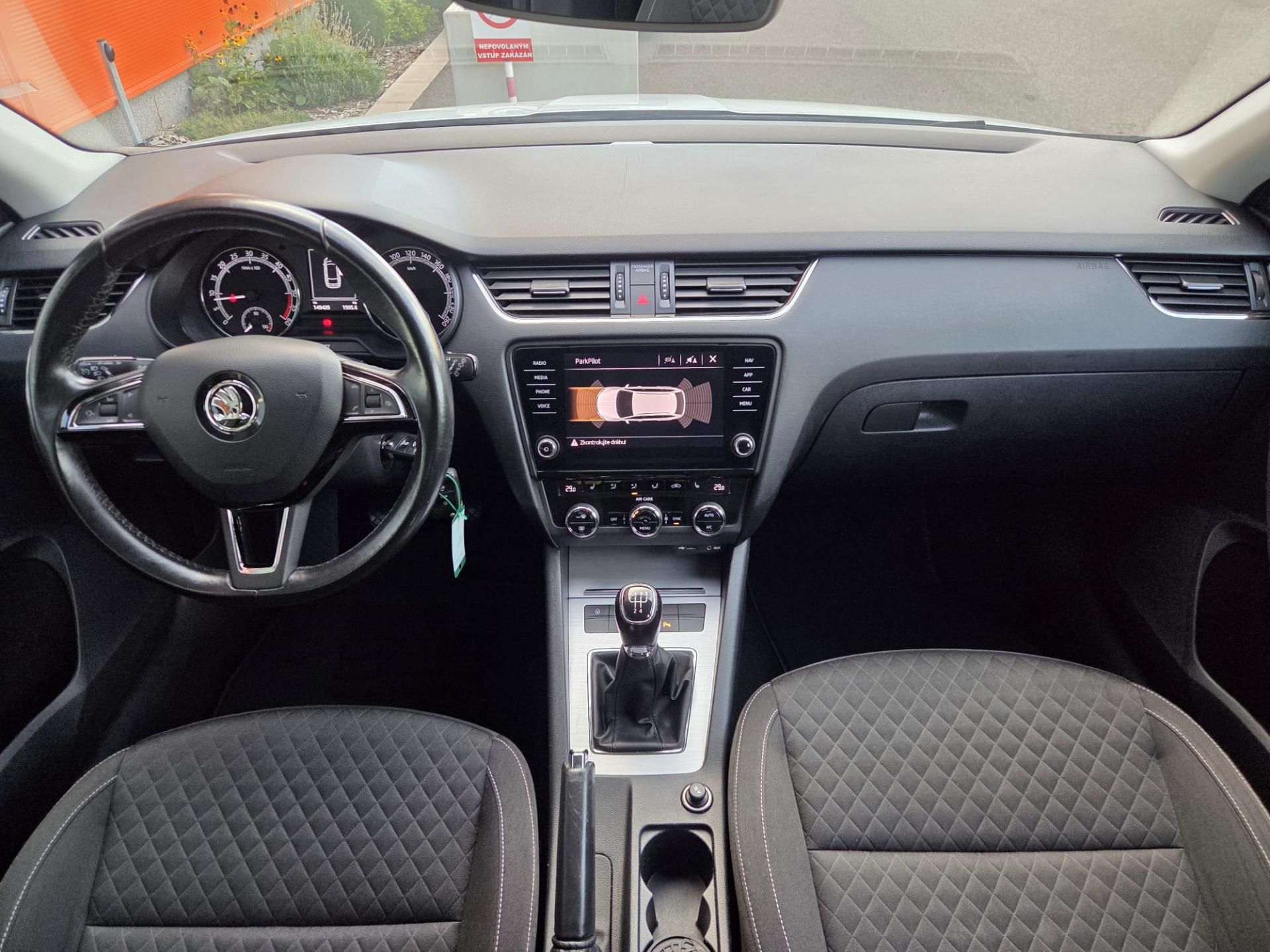 Škoda Octavia, 1.6 TDI SERVISNÍ KNÍŽKA - fotka 5
