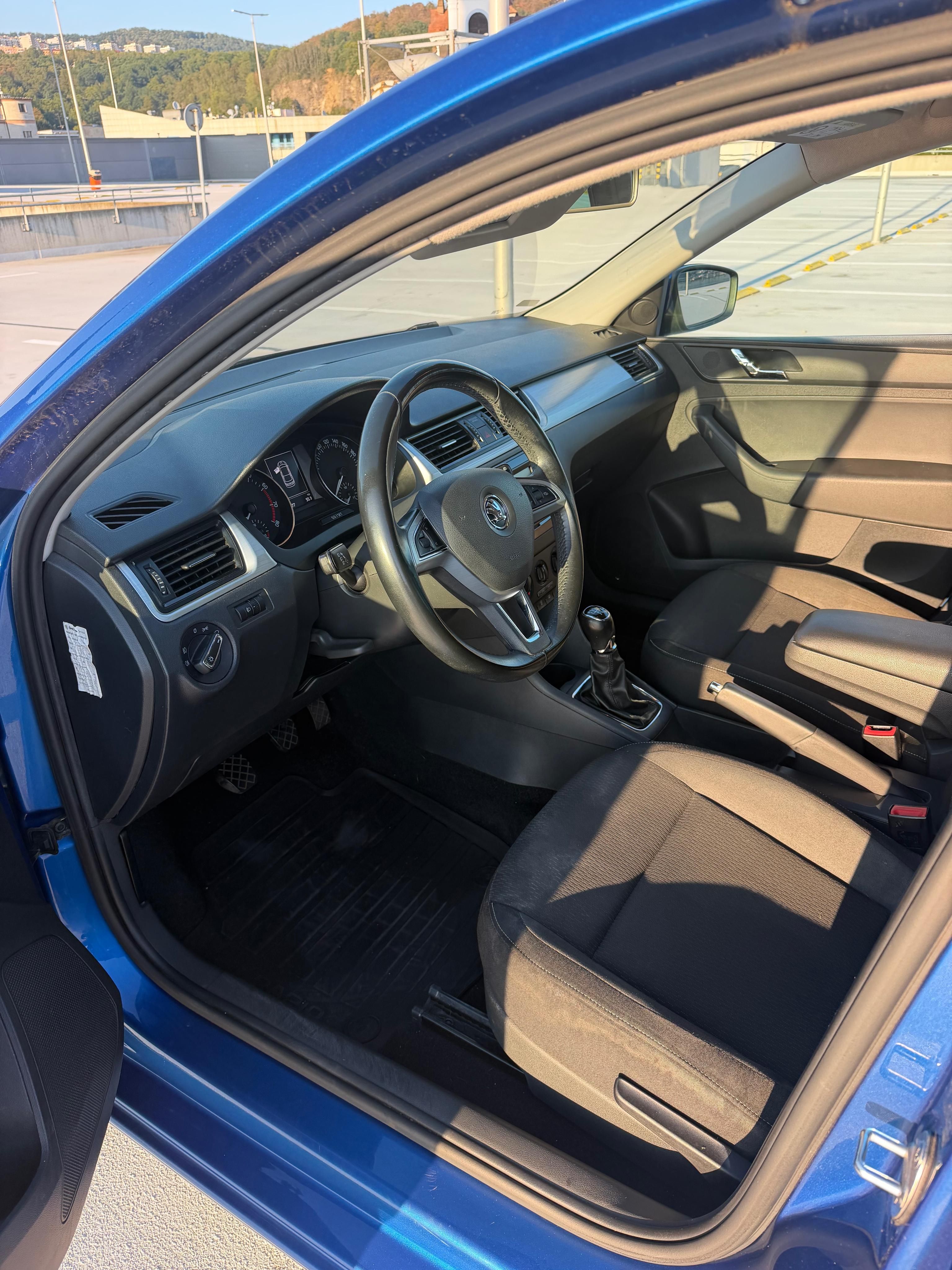 Škoda Rapid, Škoda Rapid, 1.2 benzín - fotka 6