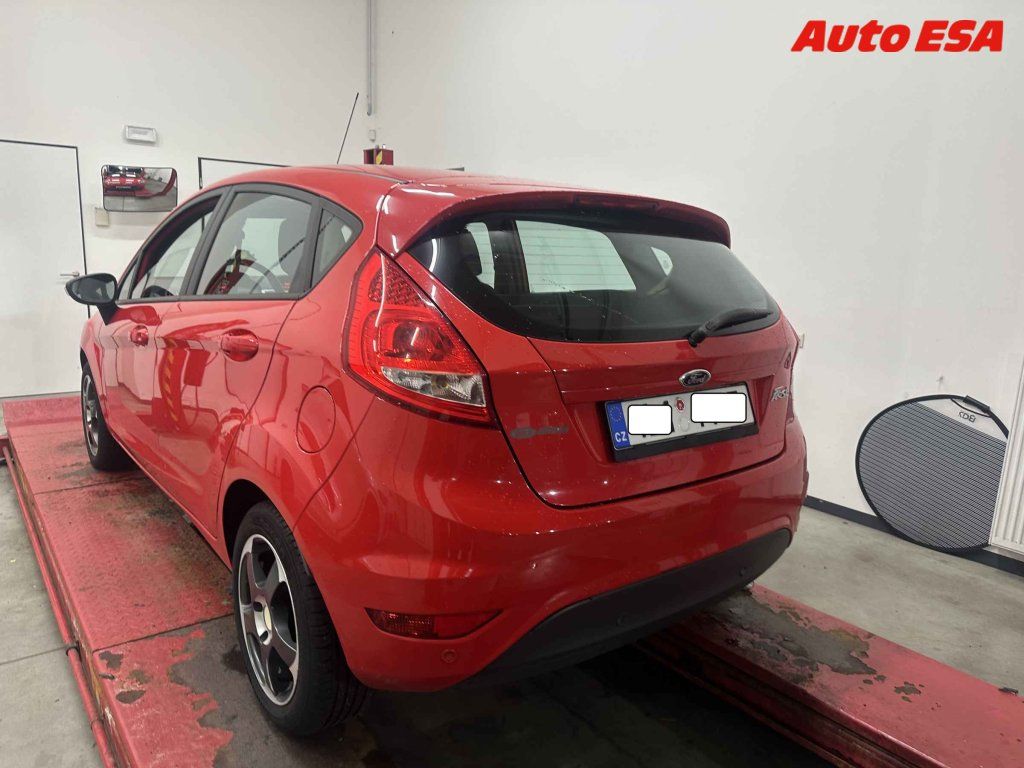 Ford Fiesta, 1.4i,1.maj,ČR - fotka 2