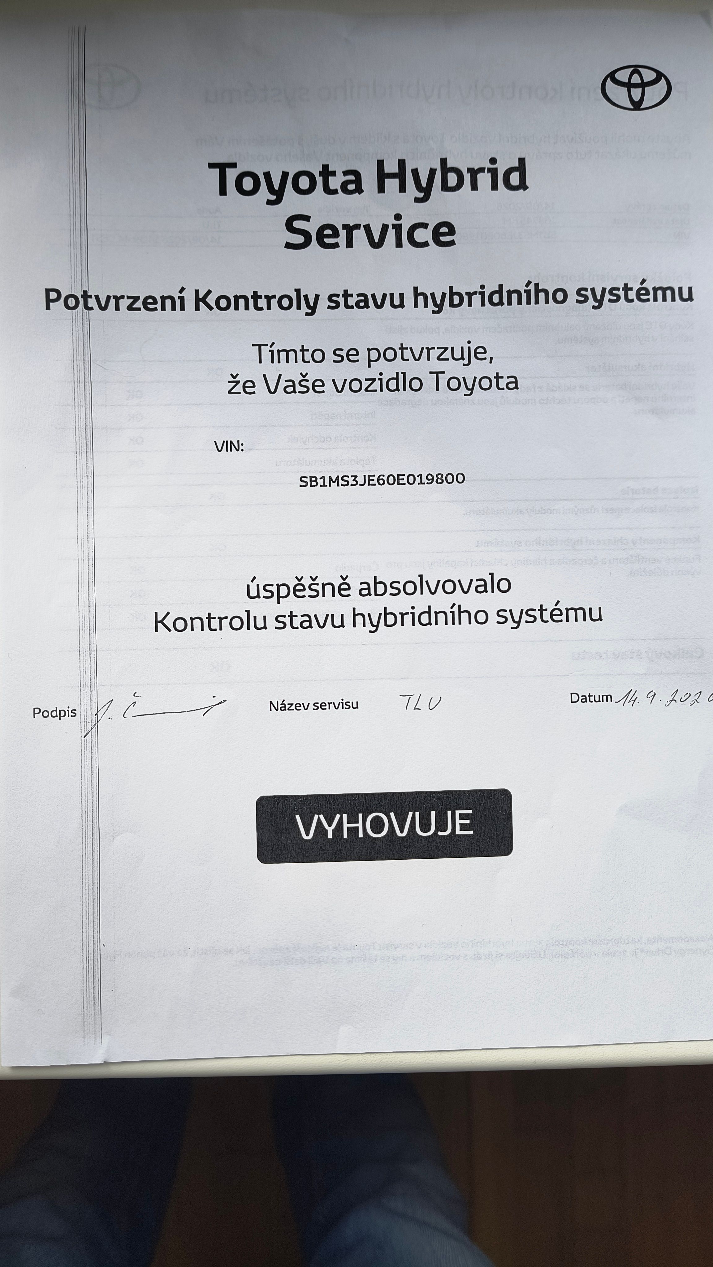 Toyota Auris, 1.8 Hybrid, servisováno - fotka 4