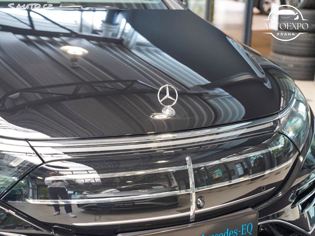 2025 Mercedes Benz Eqs