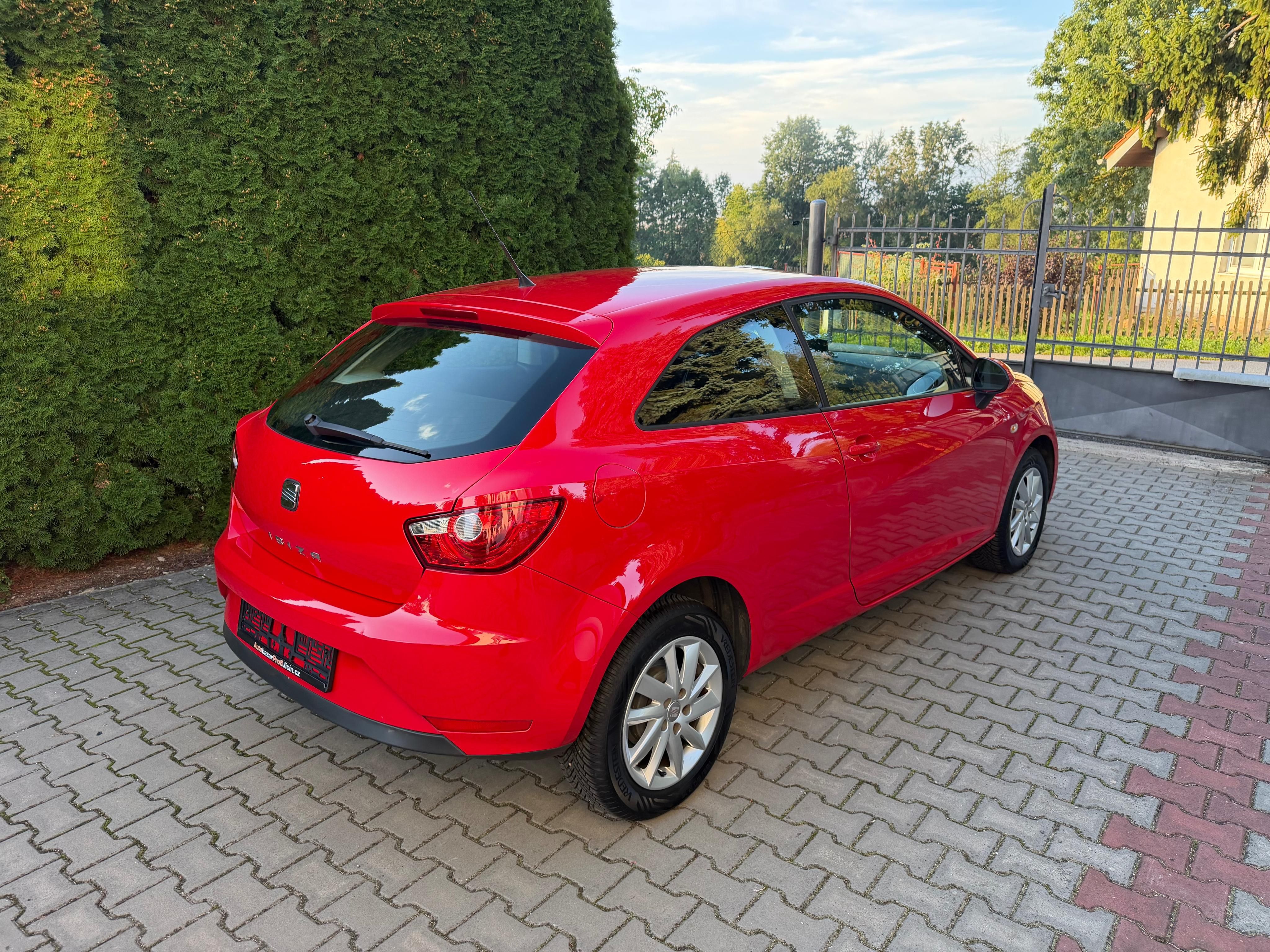 Seat Ibiza, 1,2i / 51kw naj: 45000km Top - fotka 4