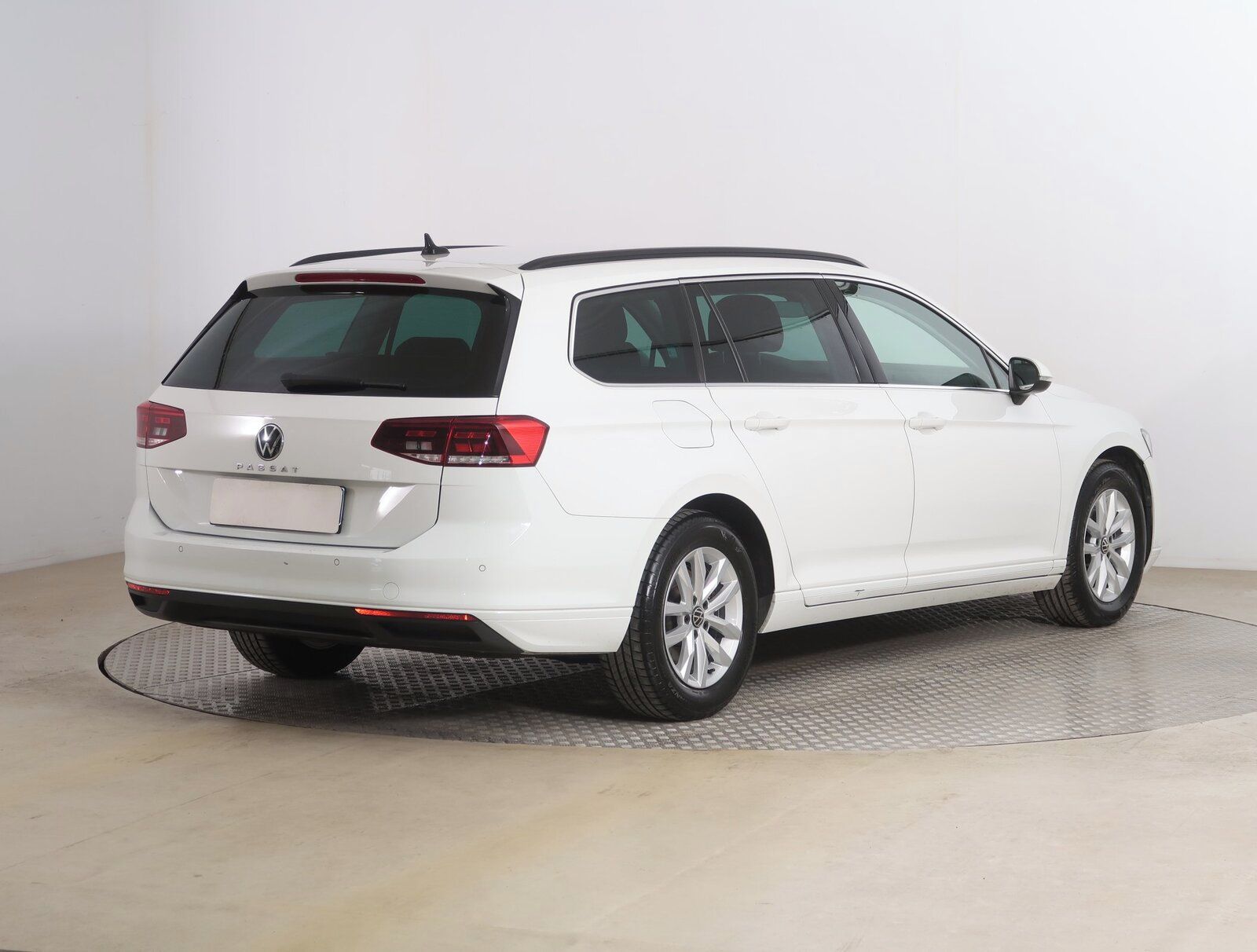 Volkswagen Passat, 2.0 TDI, Business, Automat - fotka 5