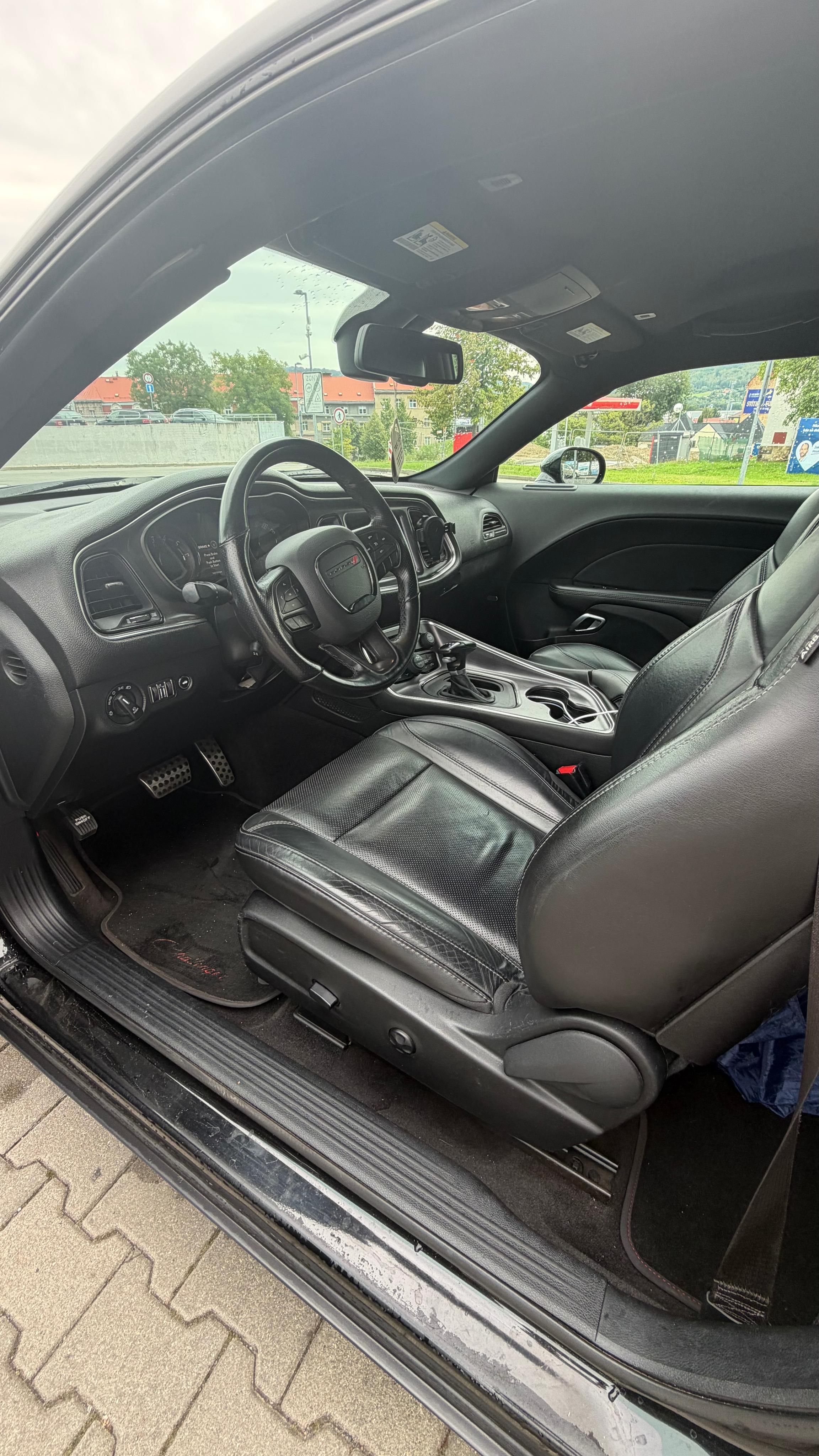 Dodge Challenger, Dodge Challenger 2018 3,6 V6 - fotka 5