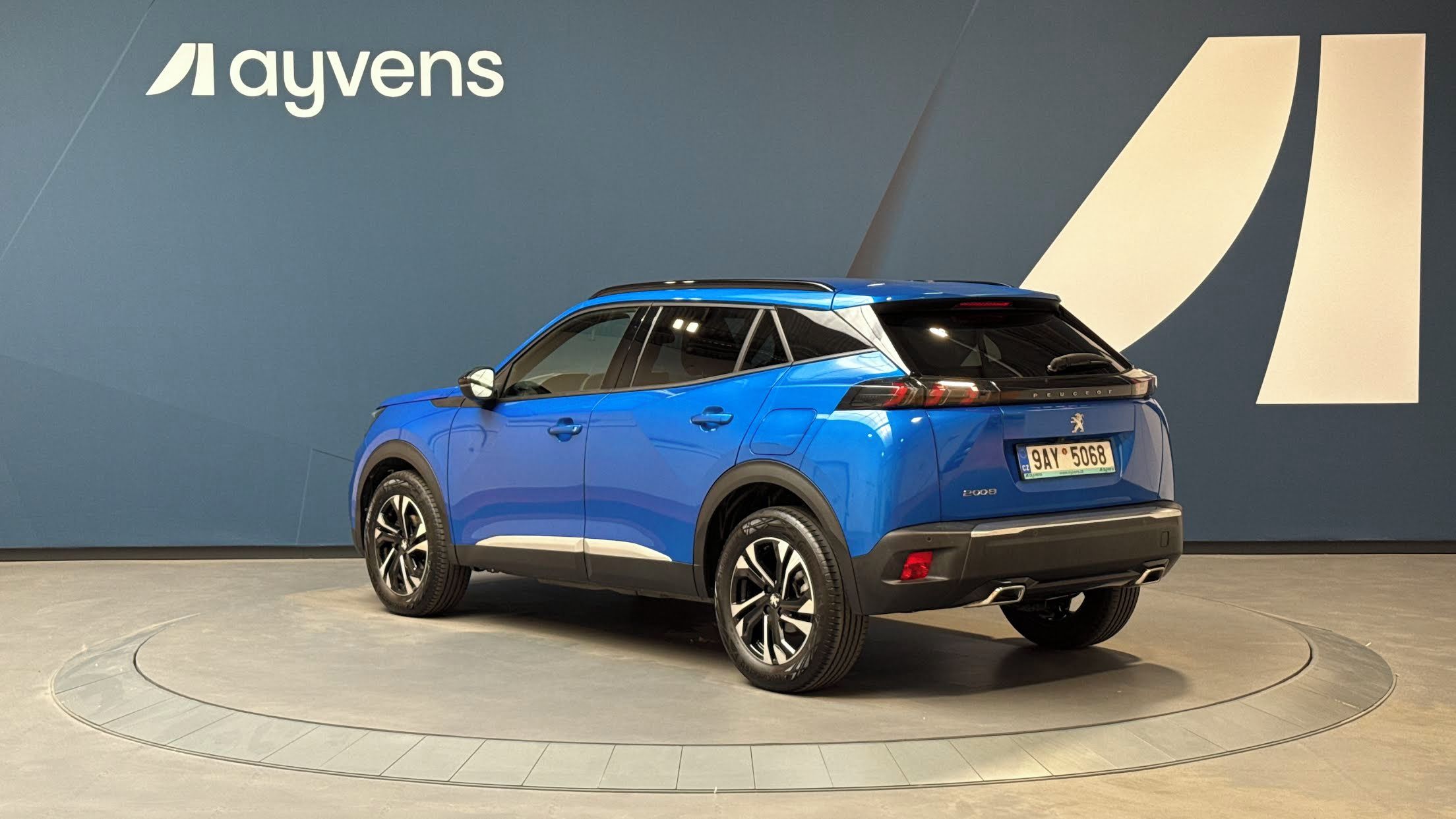 Peugeot 2008, ALLURE 1.2 PureTech 130 S&S EA - fotka 3
