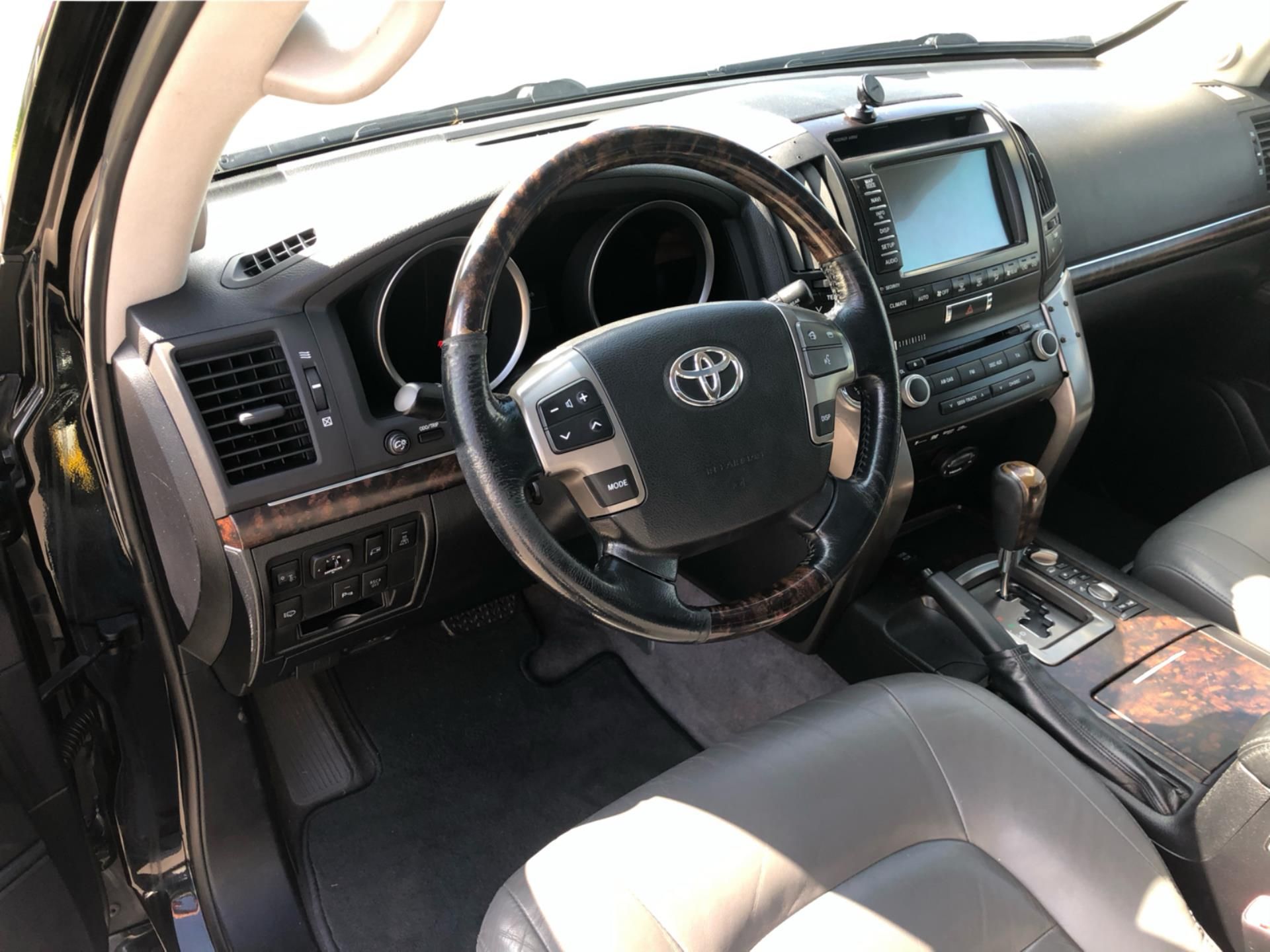 Toyota Land Cruiser, 200 D-4D A/T 7 míst - fotka 5