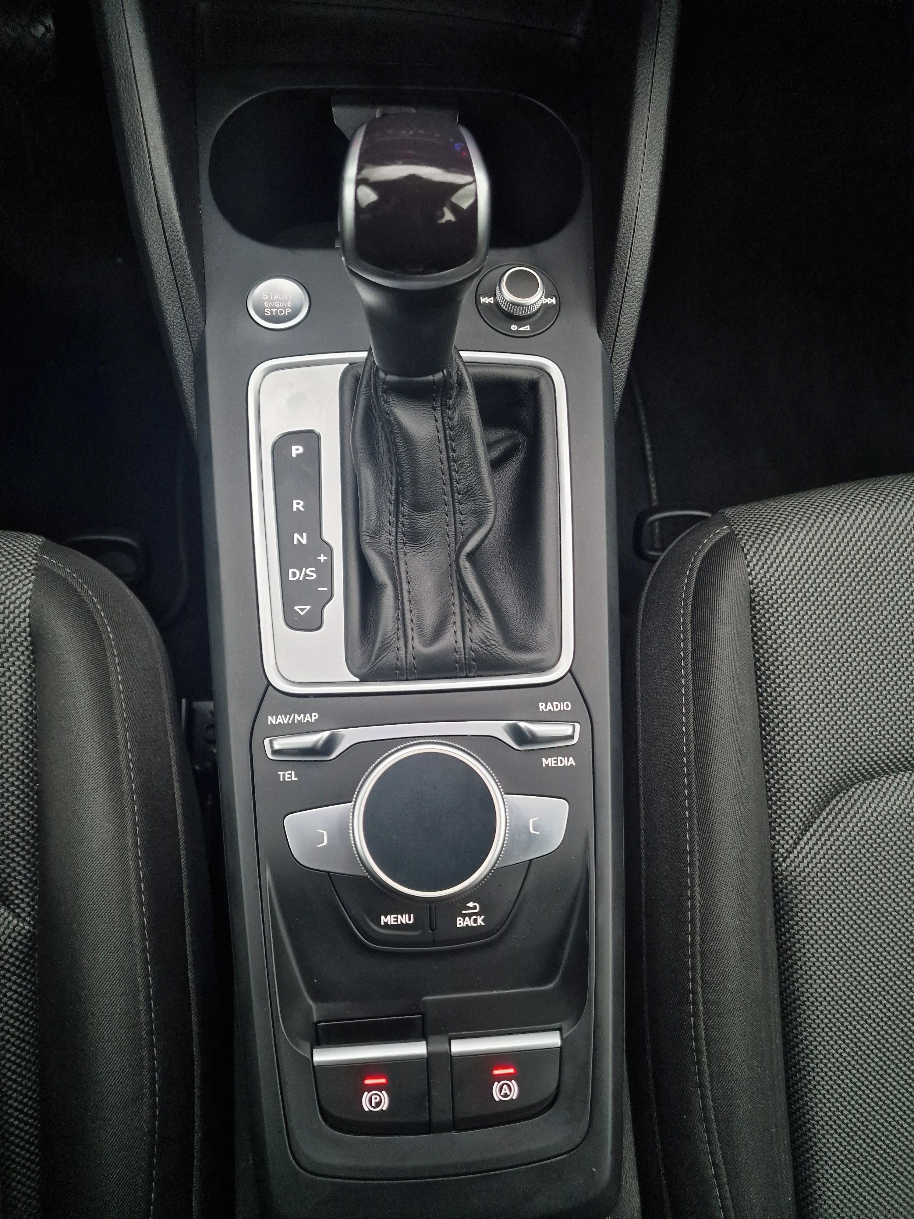 Audi Q2, S-line 1.5 TSI 110 kW DSG - fotka 6