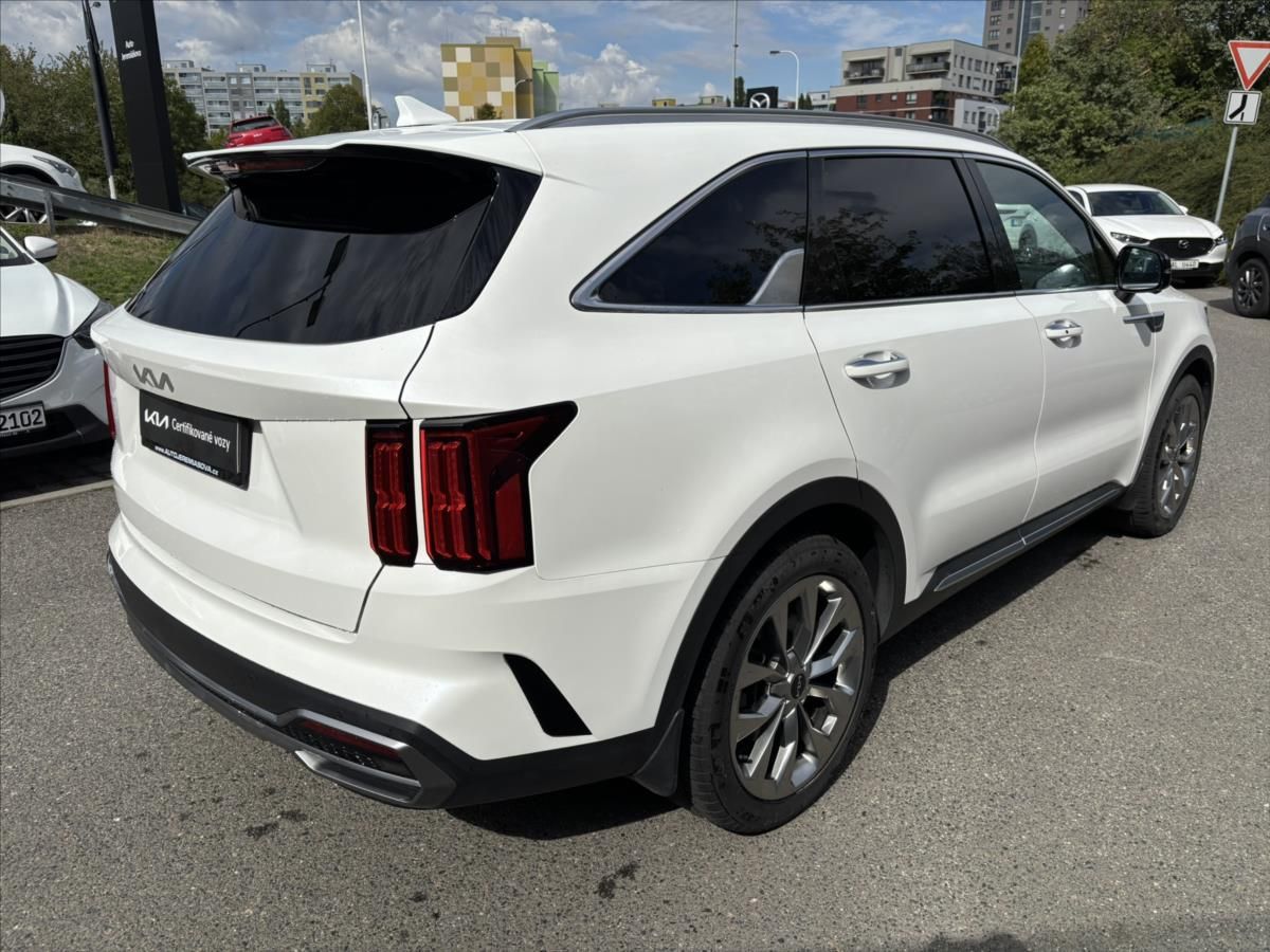 Kia Sorento, 2,2 D 4x4 AT TOP ZÁRUKA 7MÍST - fotka 5