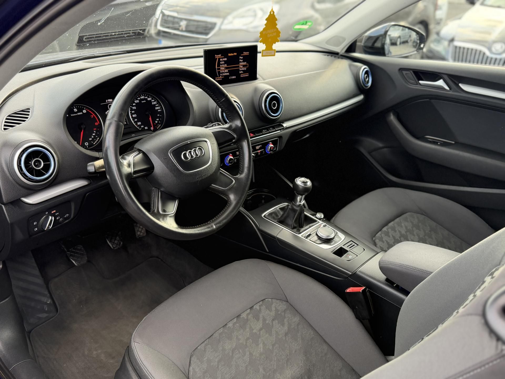 Audi A3, 1.4 Tfsi - fotka 5