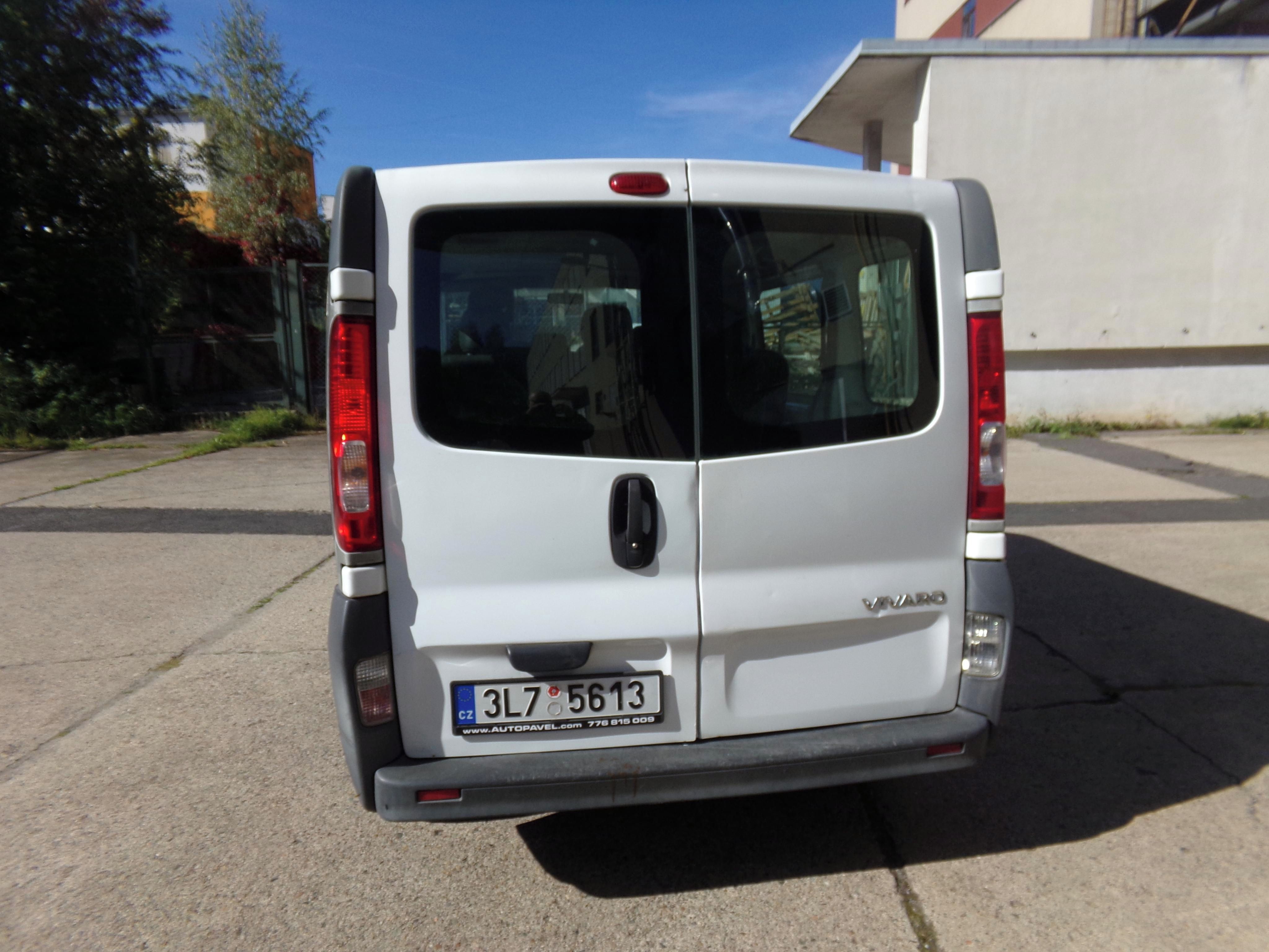 Opel Vivaro, 2.0CDTi 6míst - fotka 3