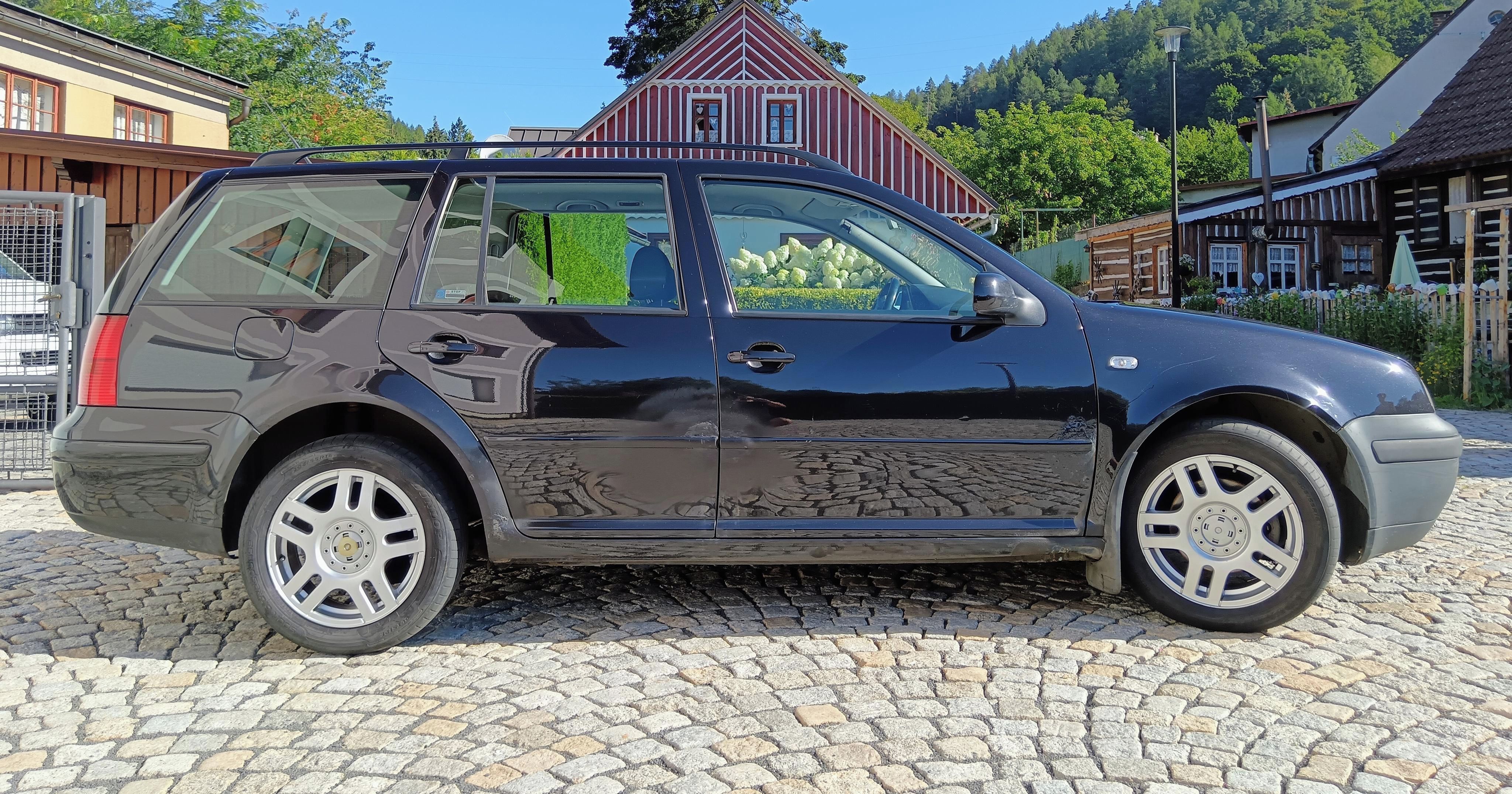 Volkswagen Golf Variant - fotka 4