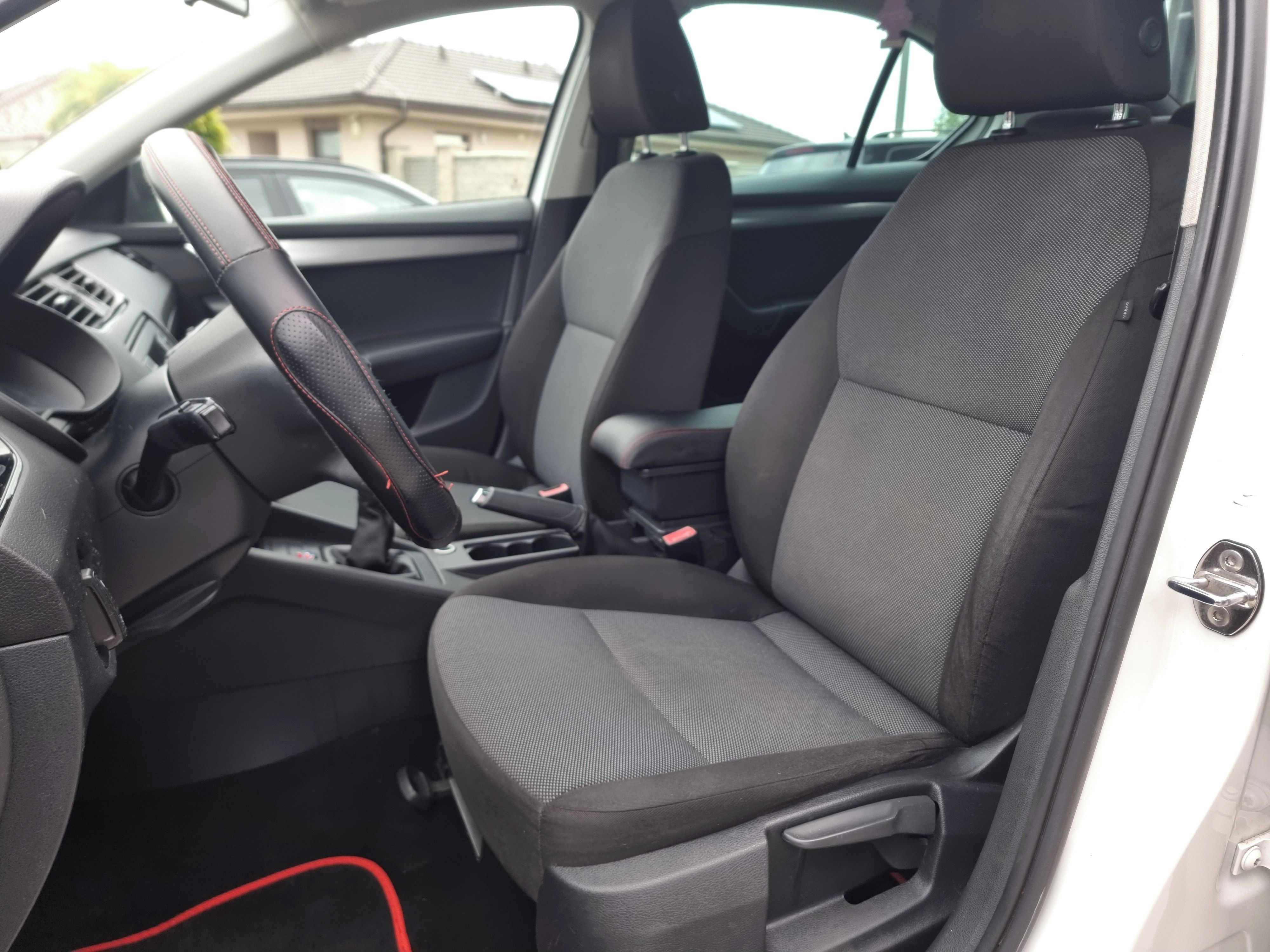 Škoda Octavia, 1.2TSI |  EA211 | 154tis nájez - fotka 2