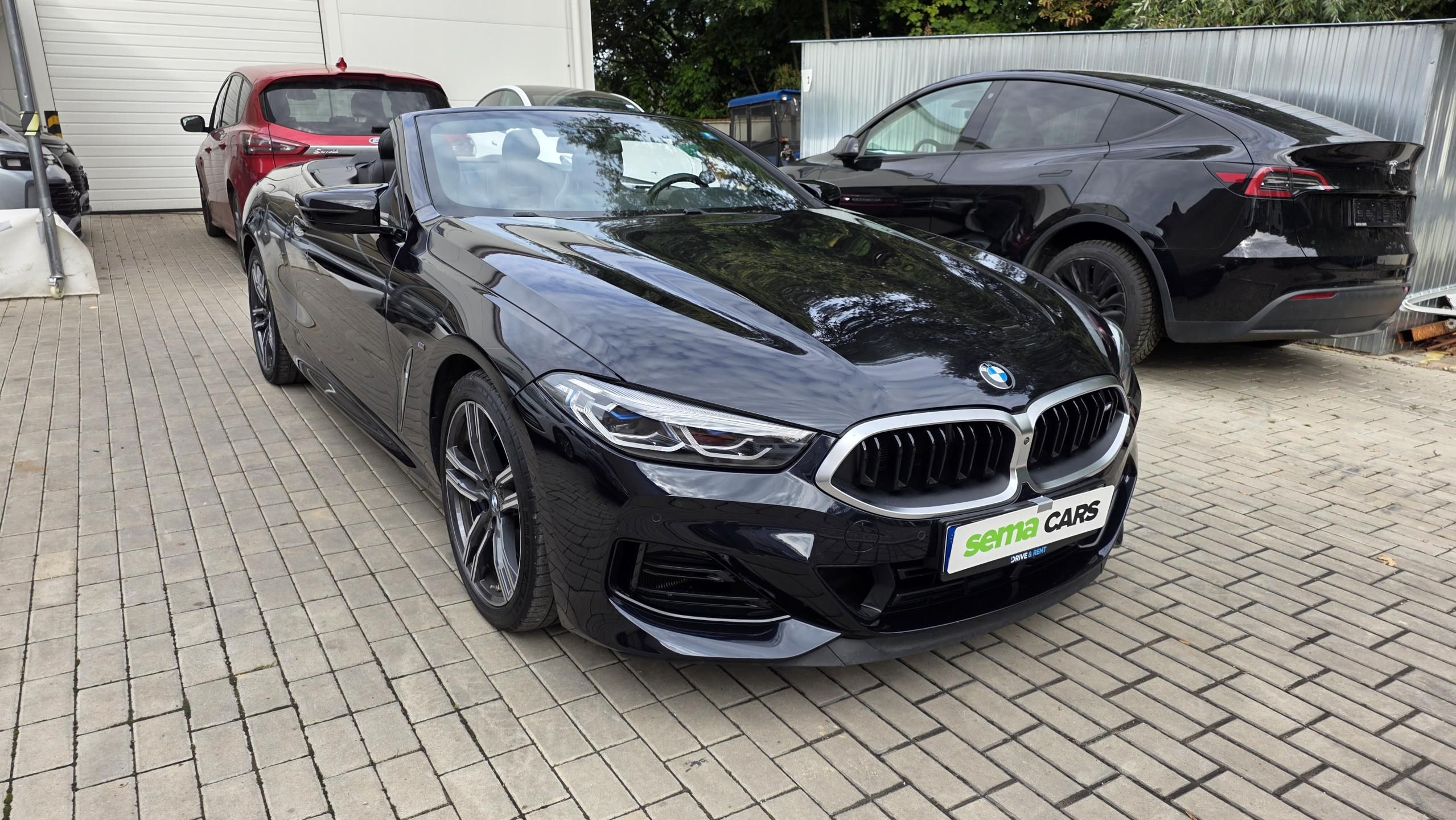 BMW Řada 8, M850i 4.4 V8 390kW xDrive AT - fotka 3