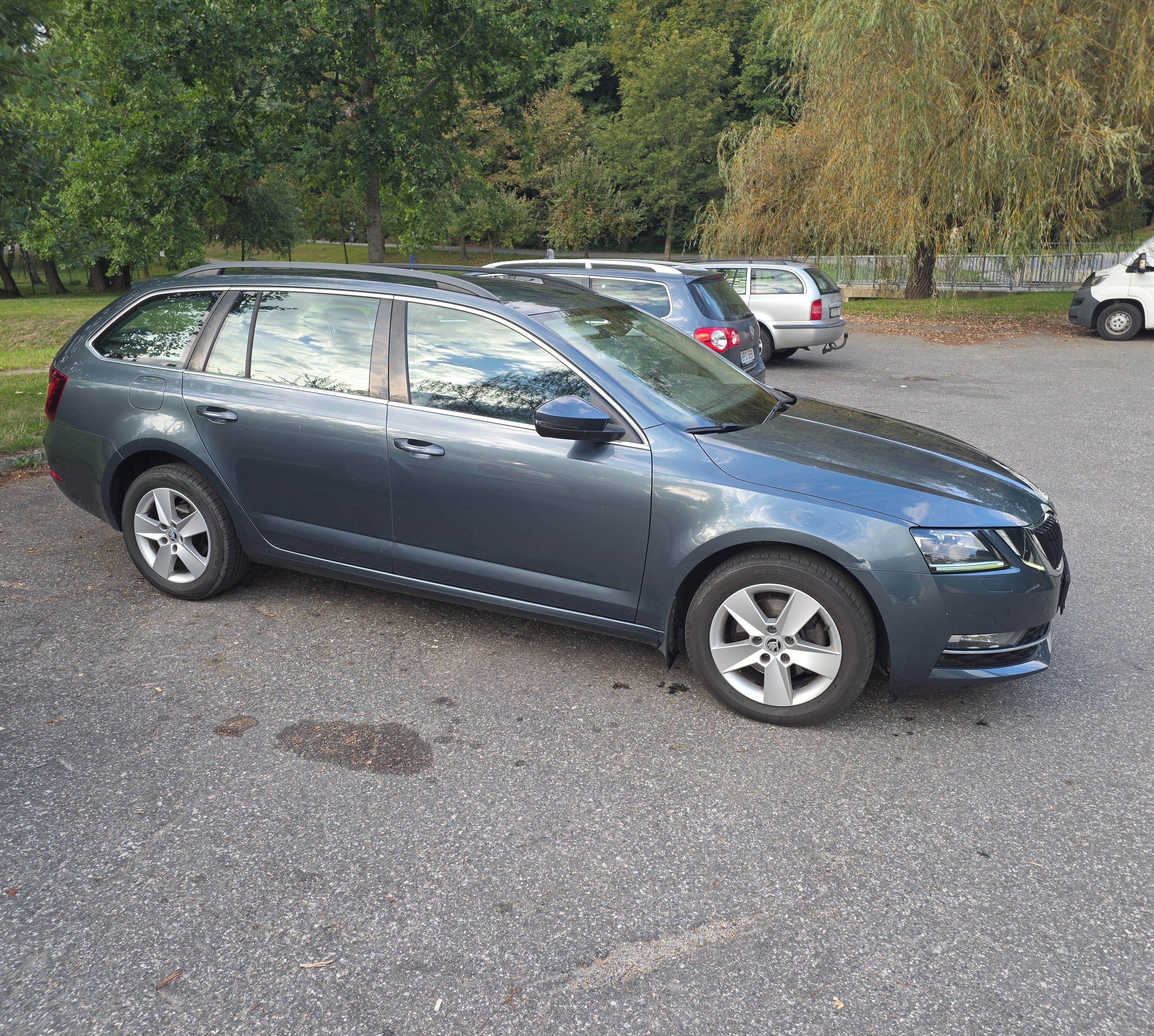 Škoda Octavia, Škoda Octavia, 2.0 TDI, 110 kW - fotka 2