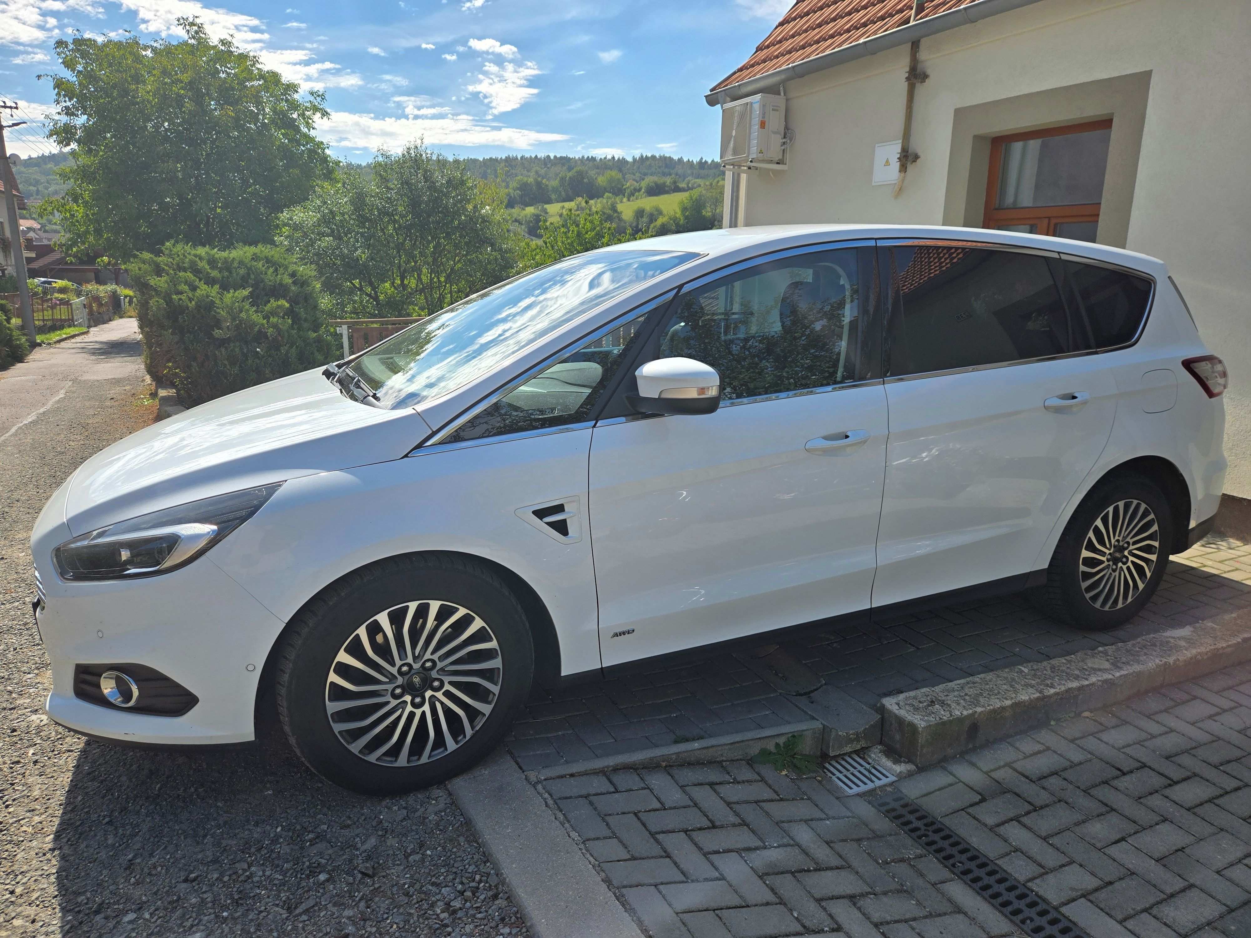 Ford S-MAX, Ford S max 2.0 4x4 7míst 140kw